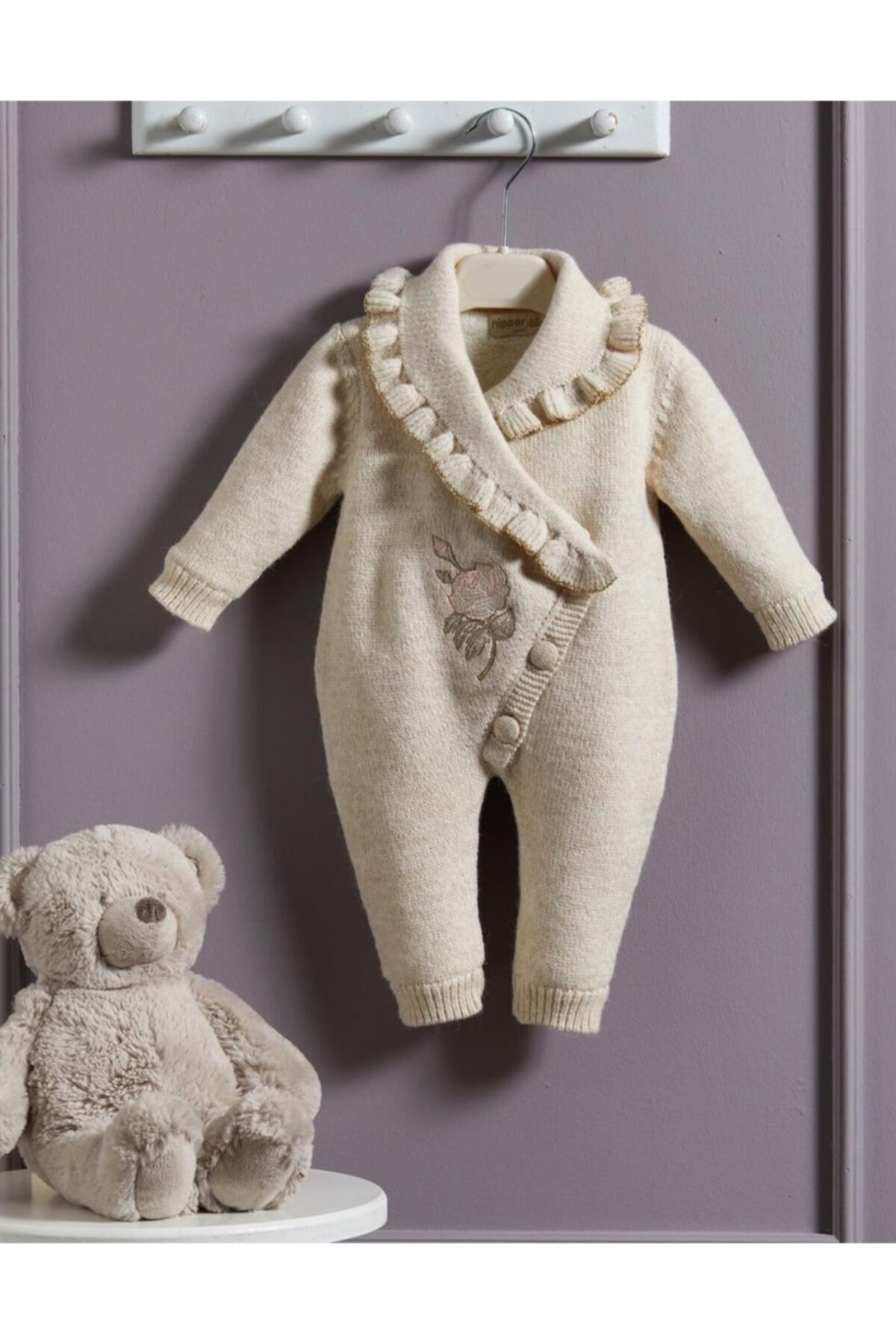 Nipperland Gül Nakışlı Kuzu Yünü Örme Fırfırlı Yaka Kız Bebek Uyku Tulumu