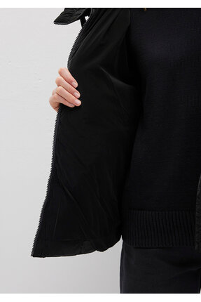 Kapüşonlu Siyah Şişme Mont 1110043-900 Image 6