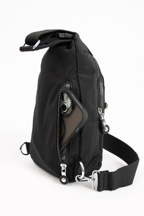 Kadın Krinkıl Kumaş Suya Dayanıklı Çapraz Askılı Siyah Renkli Çanta Image 2