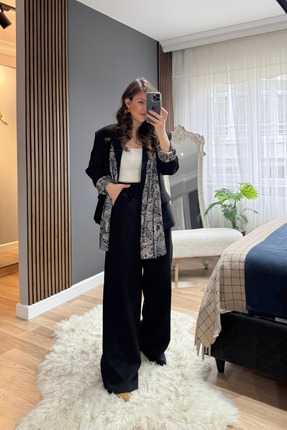 Saten Astarlı Fularlı Ceket Pantolon Takım Siyah Image 0