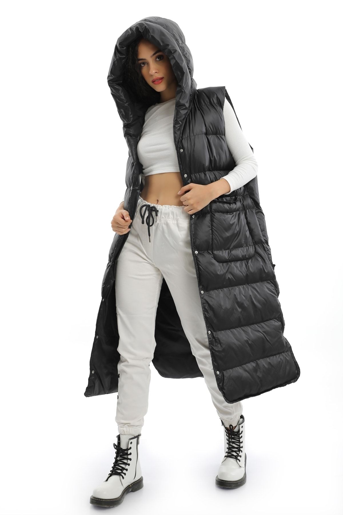 MD trend Kadın Siyah Kapüşonlu Cepli Yırtmaçlı Uzun Oversize Şişme Yelek
