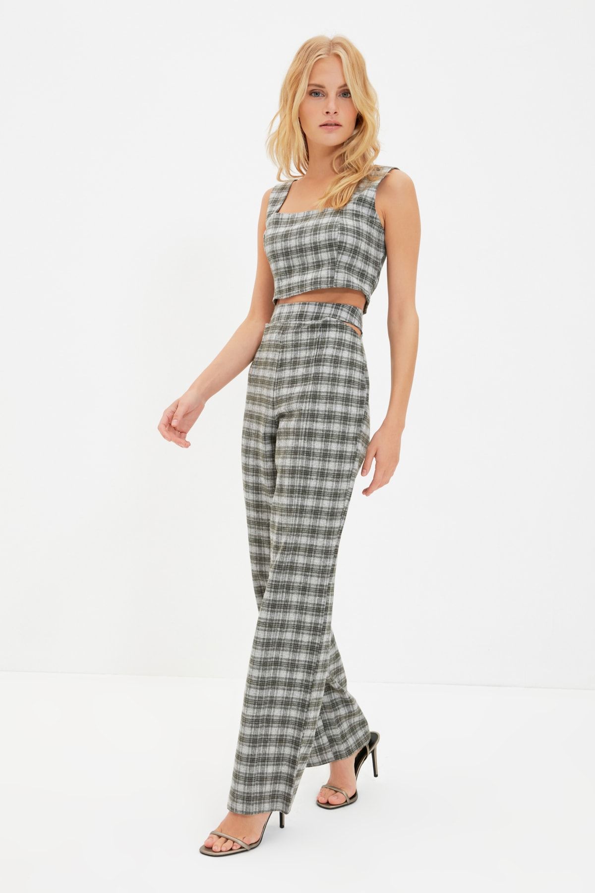 TRENDYOLMİLLA Haki Ekoseli Pantolon TWOAW22PL0130
