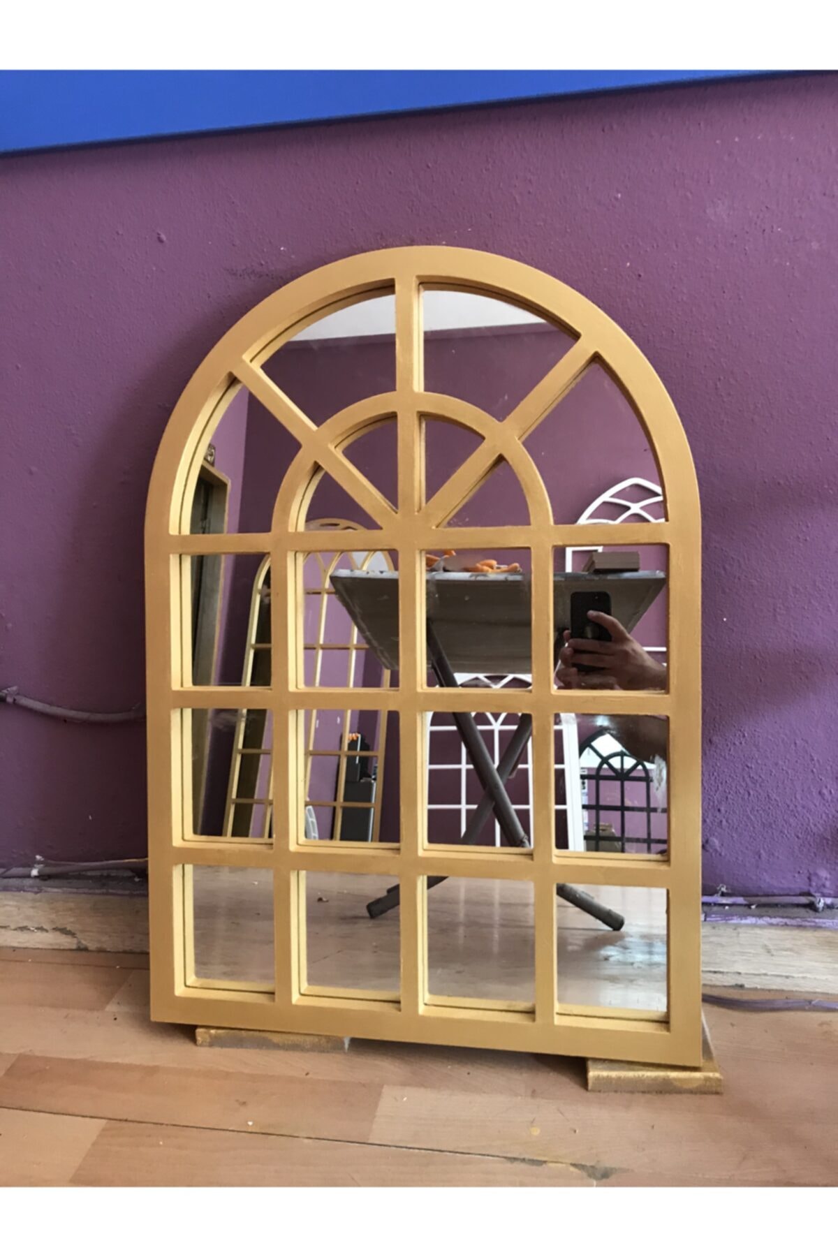 ÖZEL İMALAT Pencere Tipi Gold Ayna 50x70 Cm Ölçülerinde Imalat Atölyemizde Renk Ve Ölçü Uygulaması Yapabiliriz