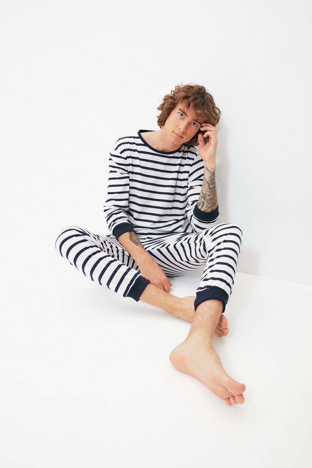 TRENDYOL MAN Lacivert Erkek Regular Fit Çizgili Pijama Takımı THMAW22PT0415