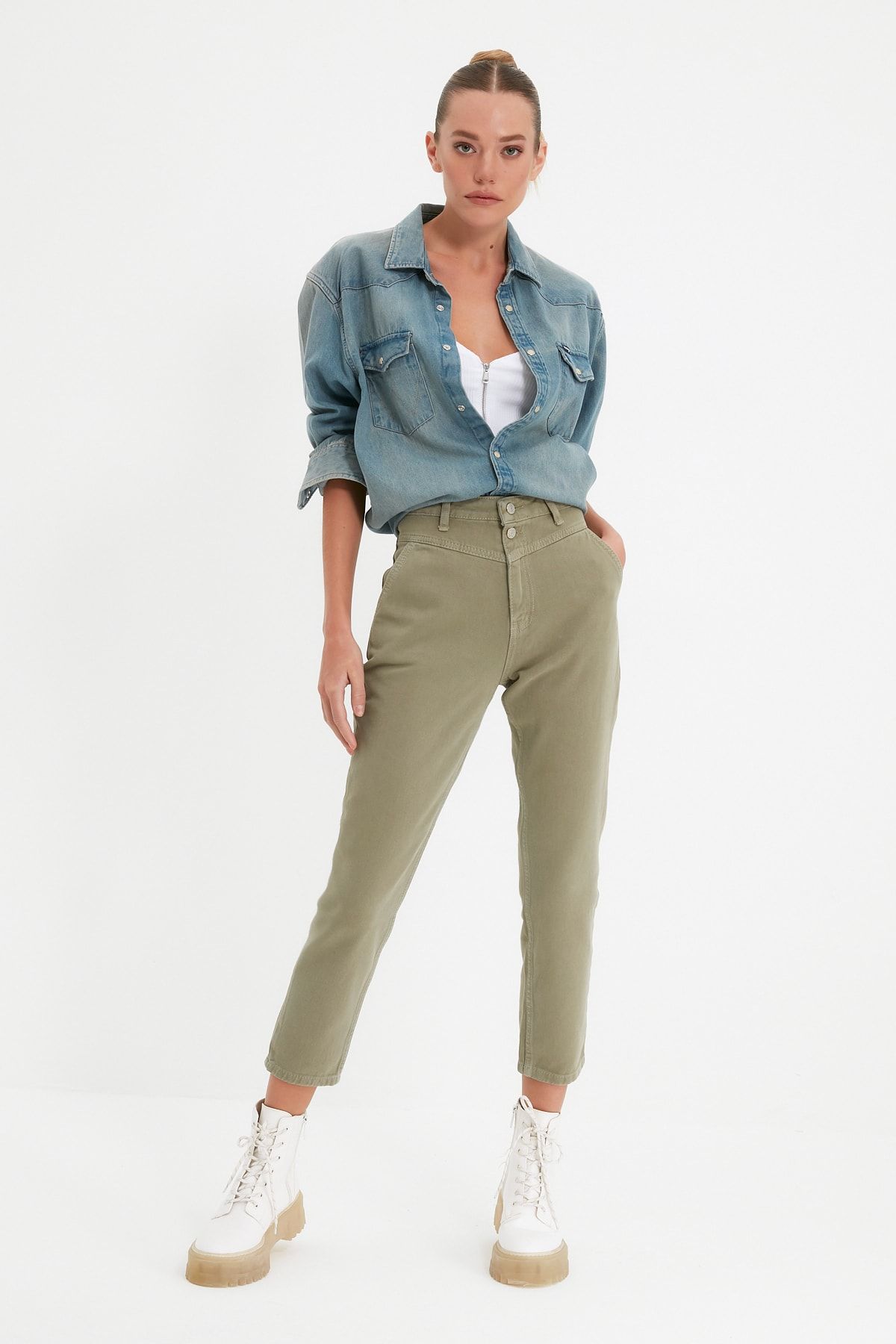 TRENDYOLMİLLA Haki Çift Düğmeli Yüksek Bel Mom Jeans TWOAW22JE1096