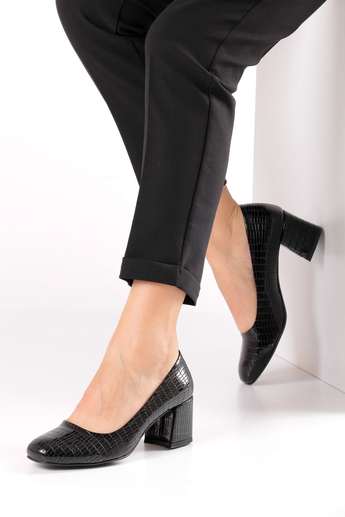 FORS SHOES Siyah Kroko Desenli Cilt Kadın Topuklu Ayakkabı