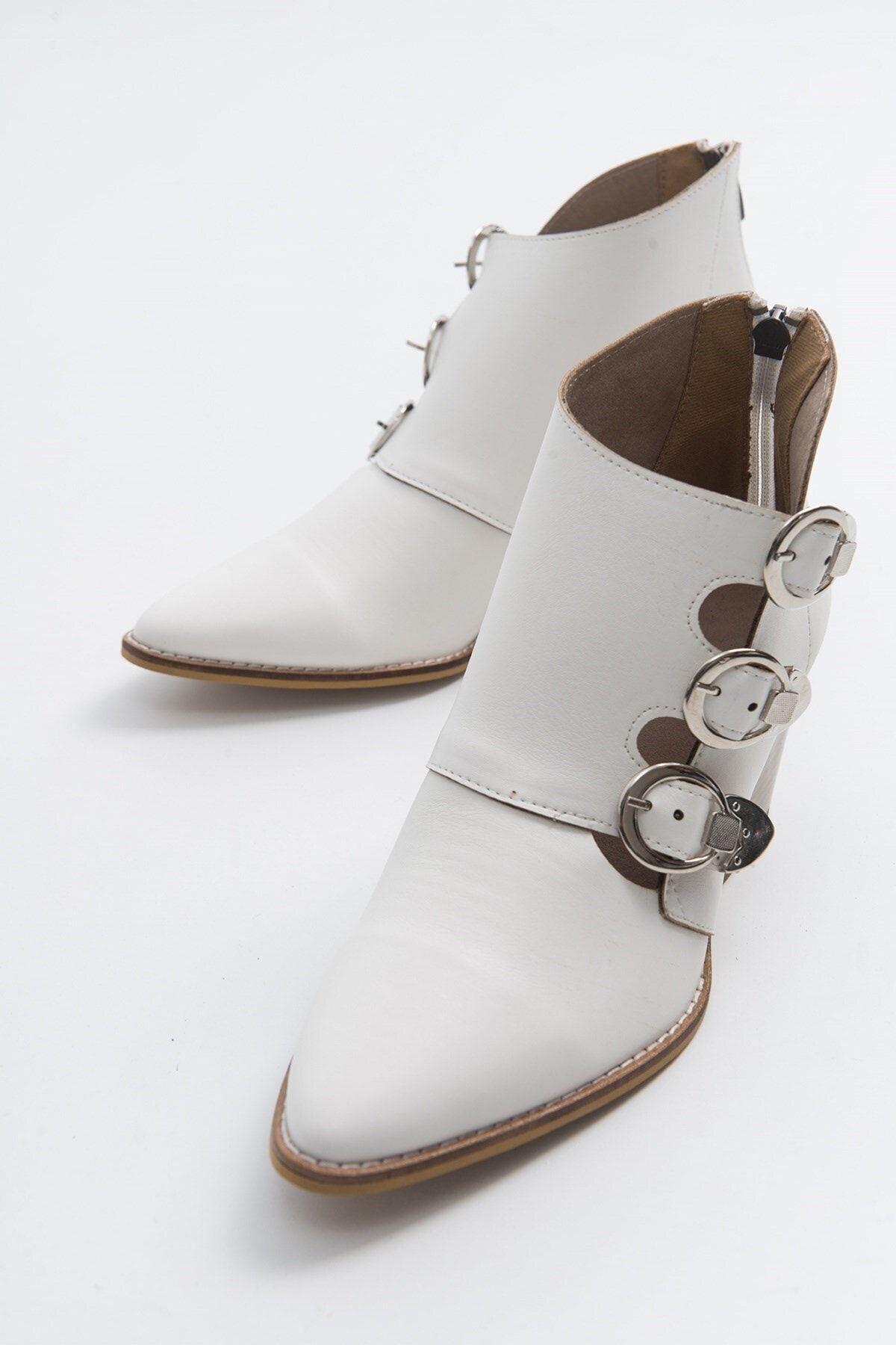 LuviShoes Beyaz Cilt Kadın Bot