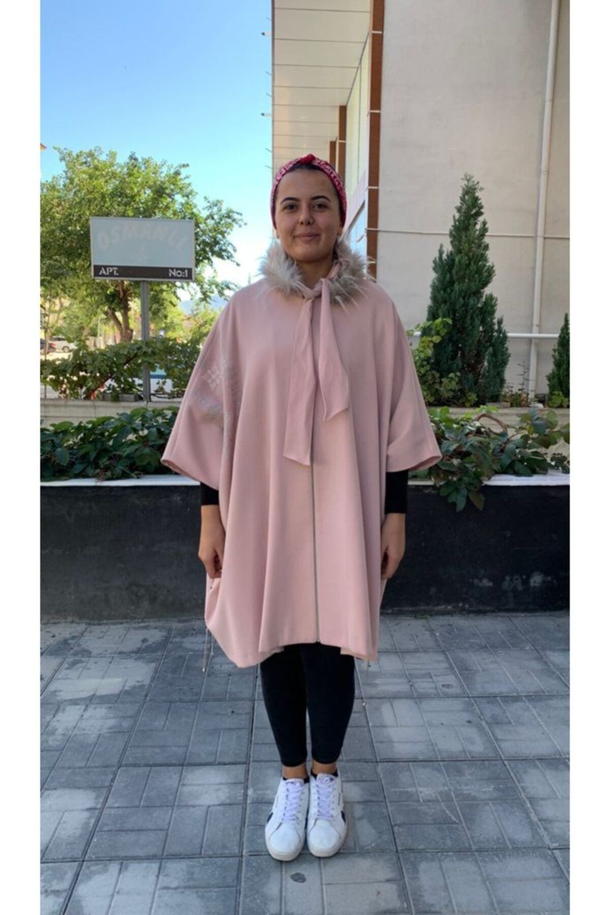 Kayra Yakası Kürklü Pudra Panço
