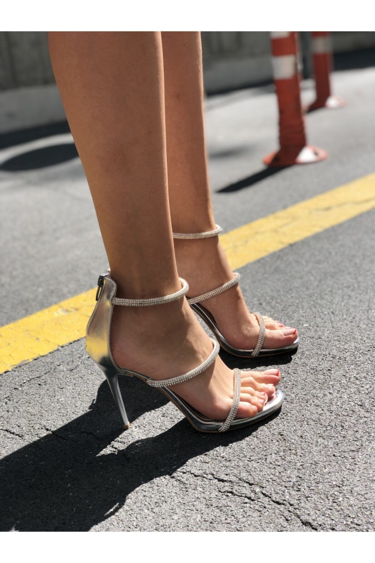 Arazshoes Topuklu Kadın Taşlı Gümüş Sandalet Marbella