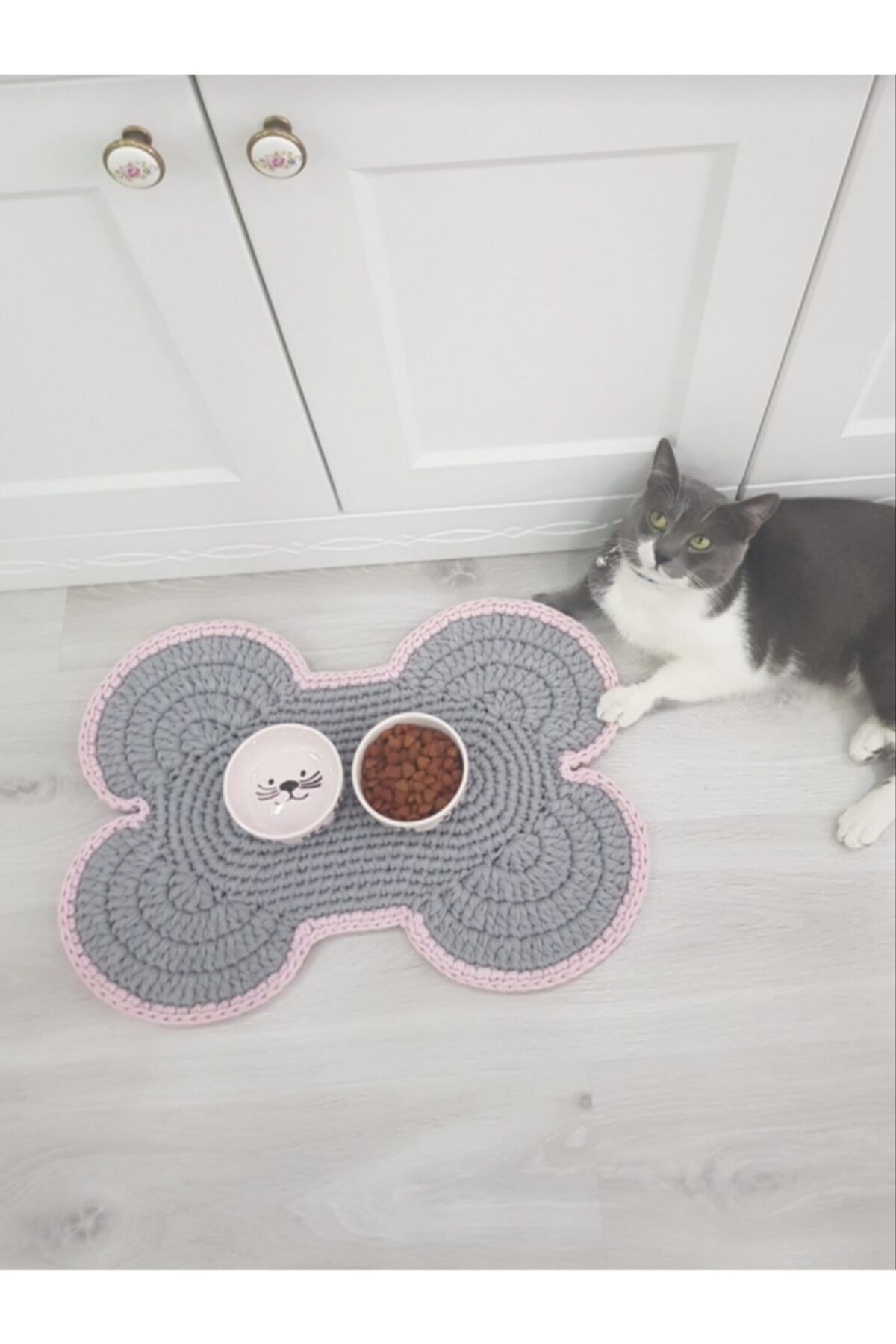 ÖRGÜM Kedi Ve Küçük Irk Köpek Beslenme Paspası Gri Renk 50x35 Cm