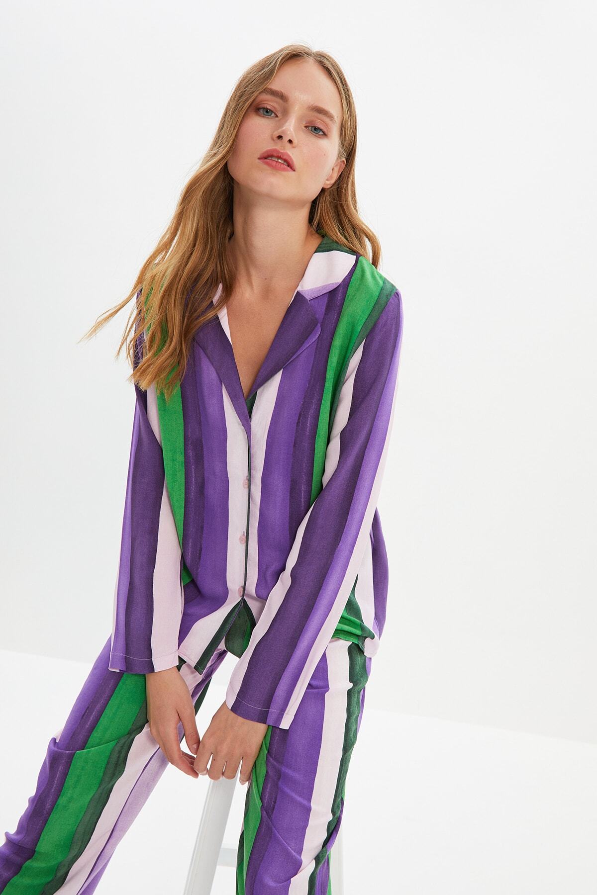 TRENDYOLMİLLA Lila Çizgili 3'lü Viskon Dokuma Pijama Takımı THMAW22PT0563
