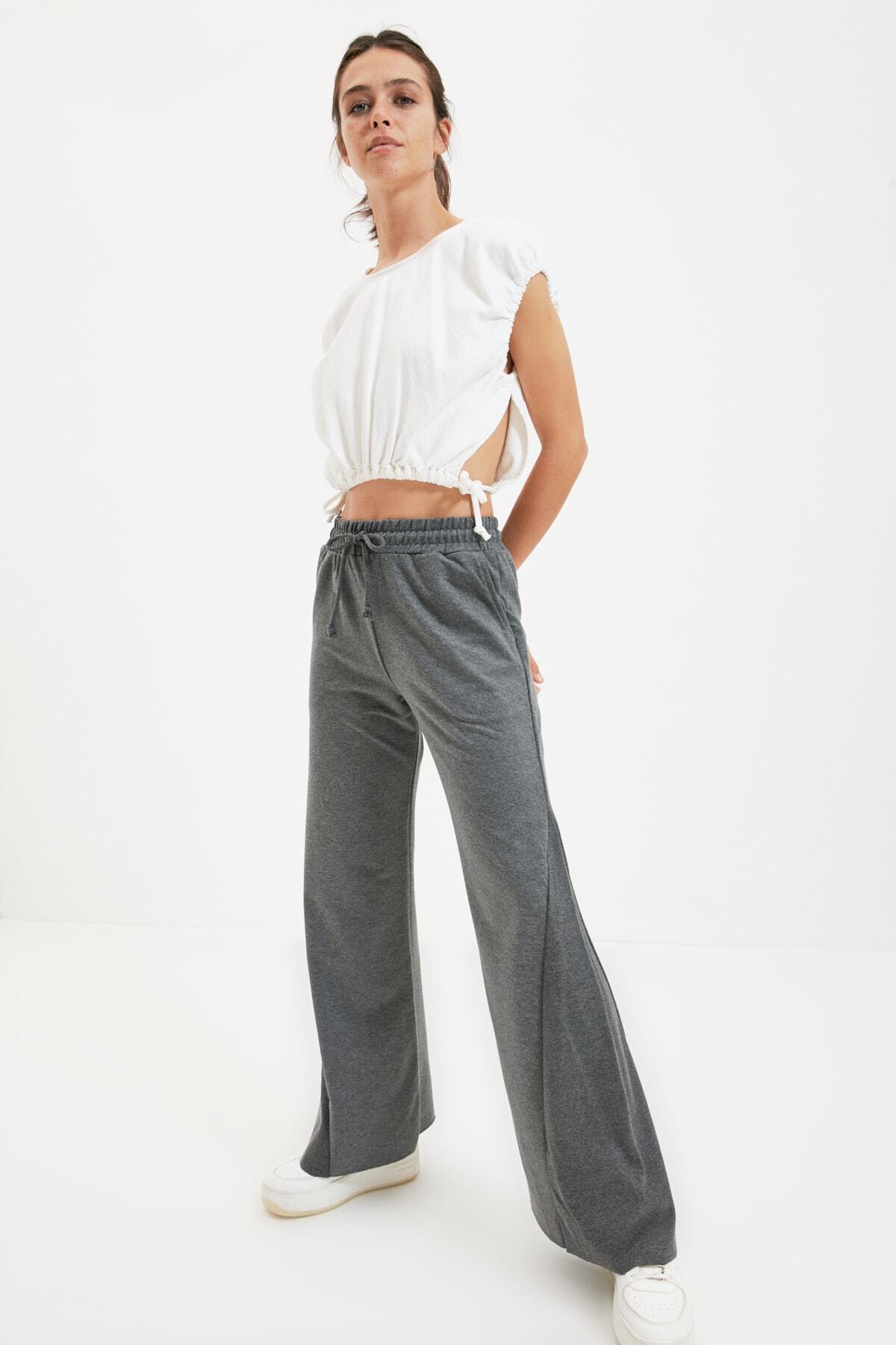 TRENDYOLMİLLA Antrasit Paça Detaylı Wide Leg Örme İnce Eşofman Altı TWOAW20EA0005