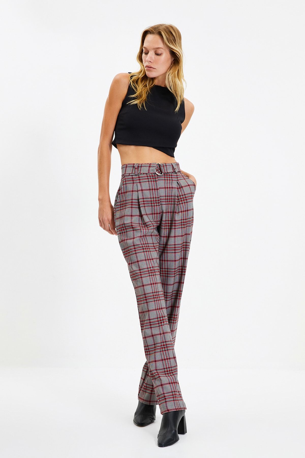 TRENDYOLMİLLA Çok Renkli Kemerli Pantolon TWOAW22PL0346