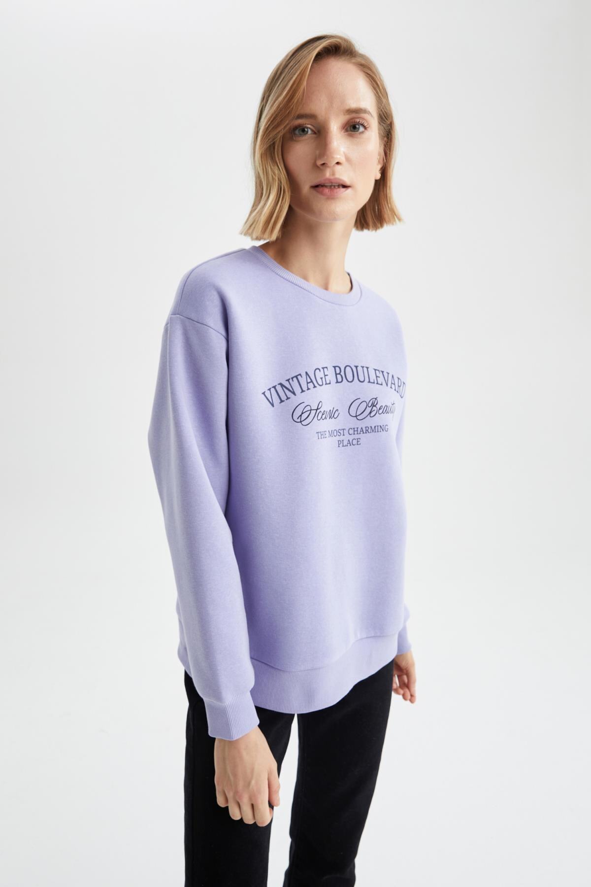 DeFacto Kadın Mor İçi Yumuşak Tüylü Slogan Baskılı Bisiklet Yaka Relax Fit Sweatshirt W0494AZ21WN