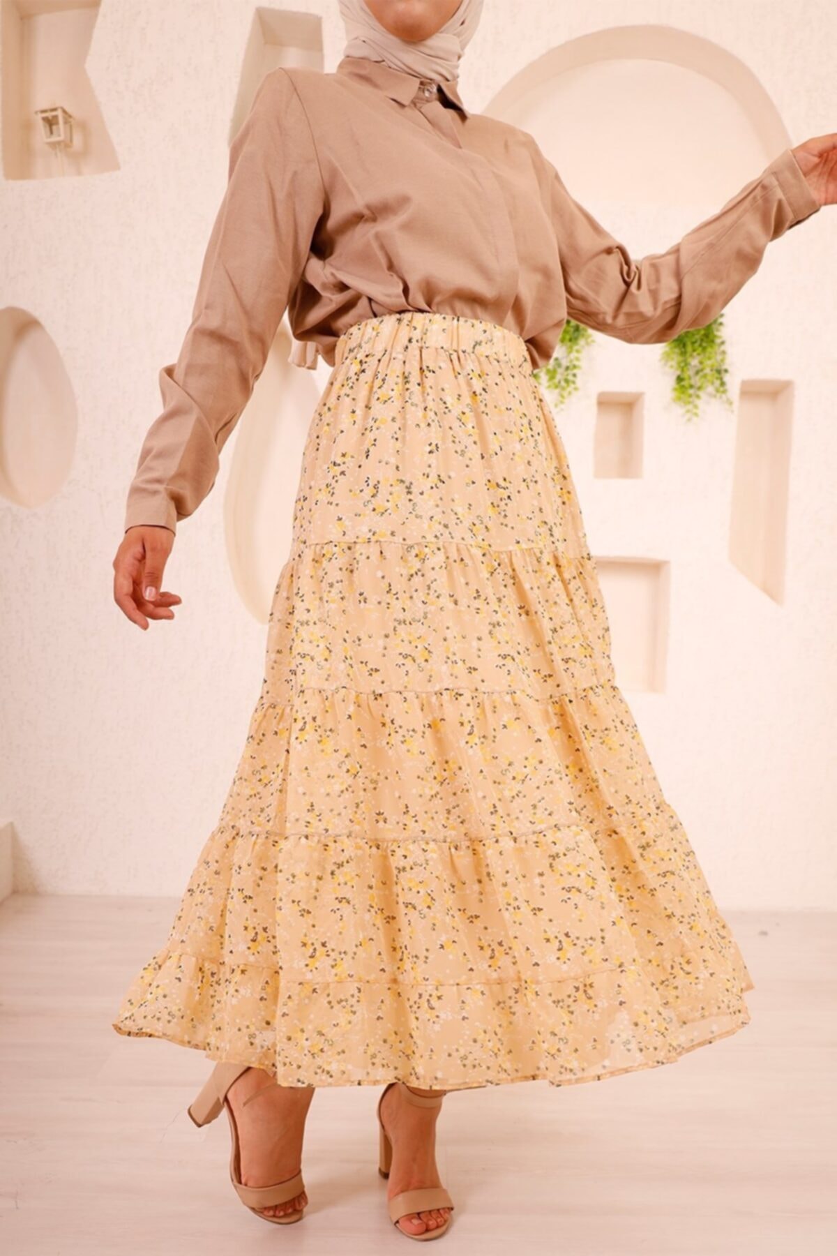 Bestenur Çir Çiçek Desen Şifon Etek - Bej