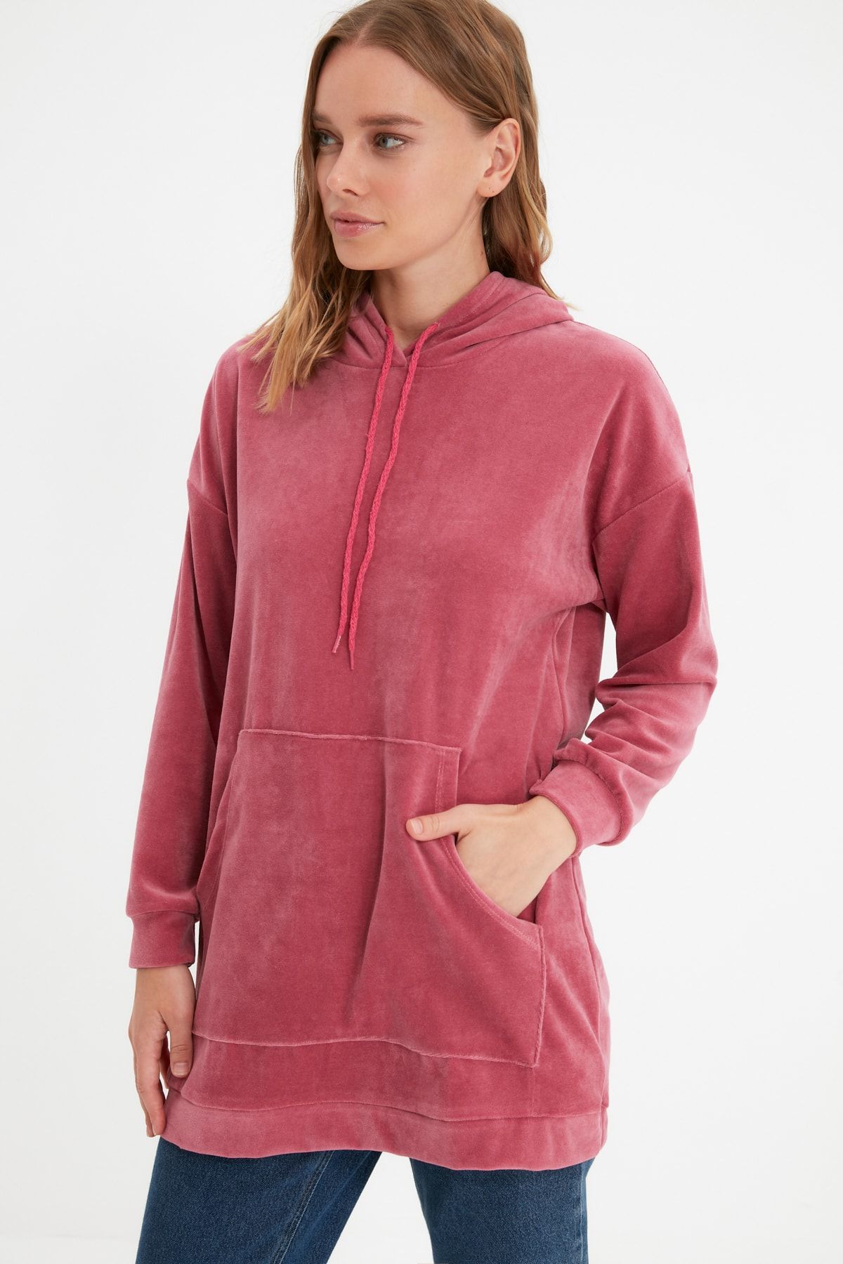 Trendyol Modest Gül Kurusu Kapüşonlu Kanguru Cepli Kadife Örme Sweatshirt TCTAW22TW0086