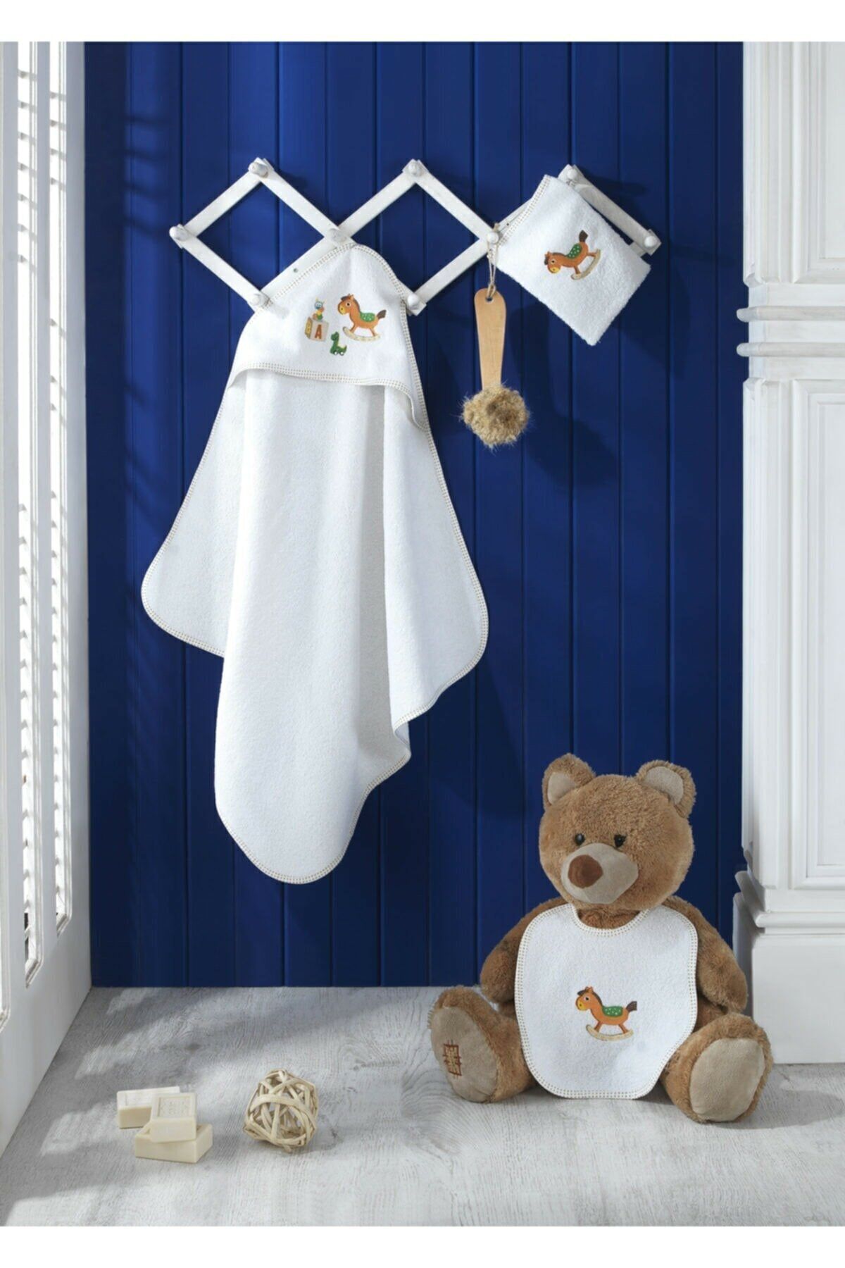She&Co 3 Parça Nakışlı Bebek Banyo Seti