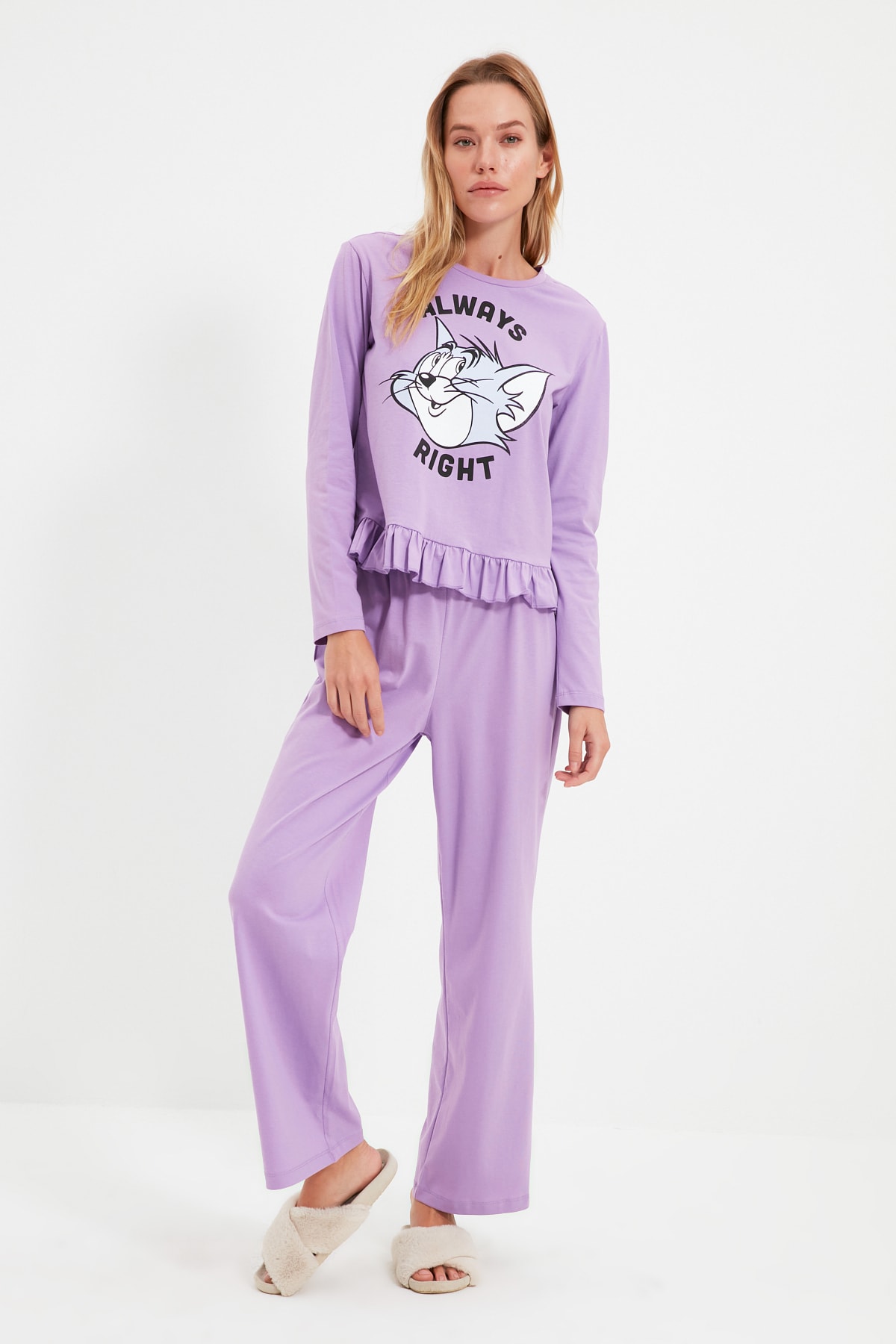 TRENDYOLMİLLA Lila Lisanslı Tom ve Jerry Örme Pijama Takımı THMAW22PT1094