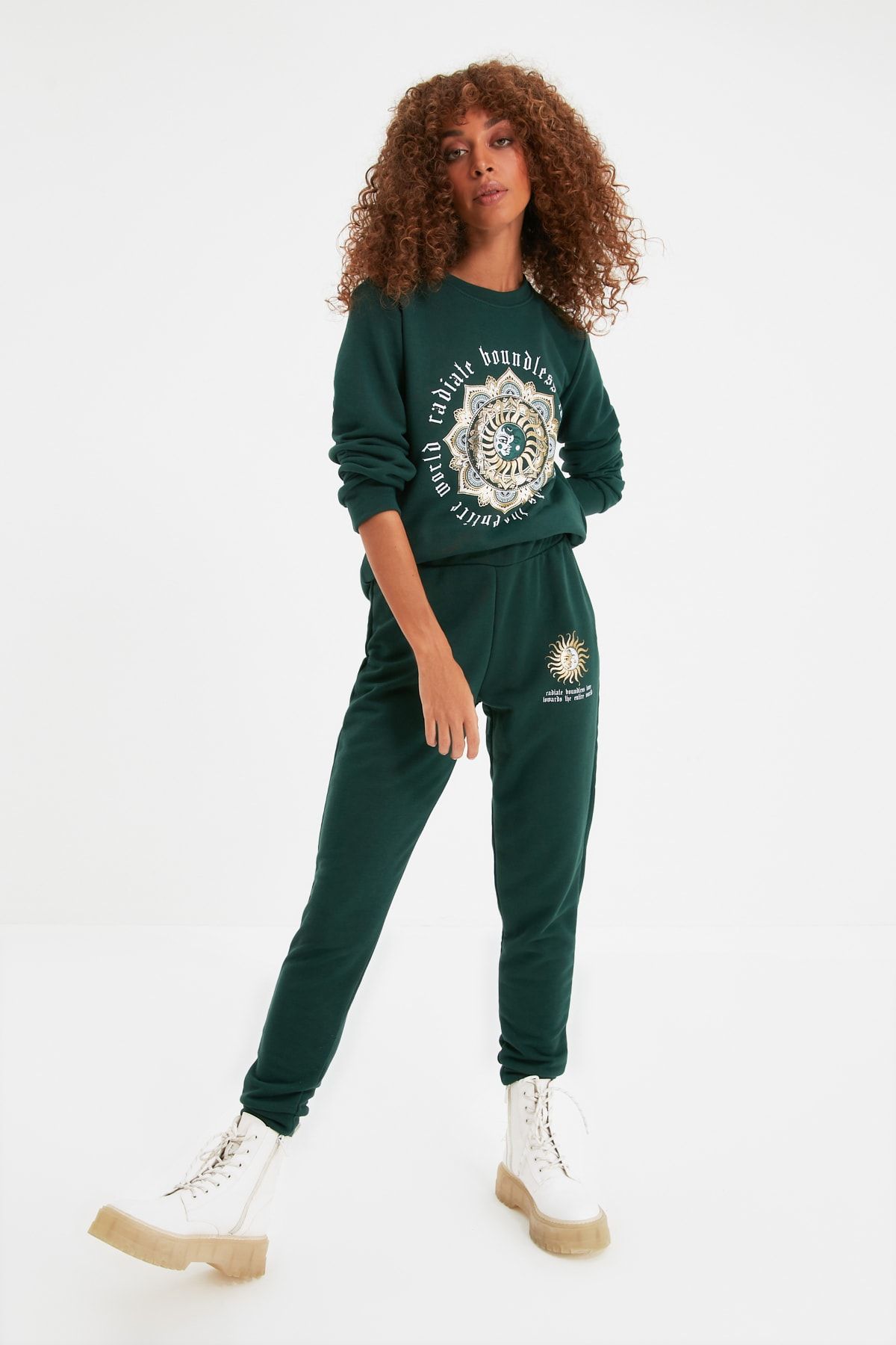 TRENDYOLMİLLA Petrol Basic Jogger Varak Baskılı Örme İnce Eşofman Altı TWOAW22EA0425