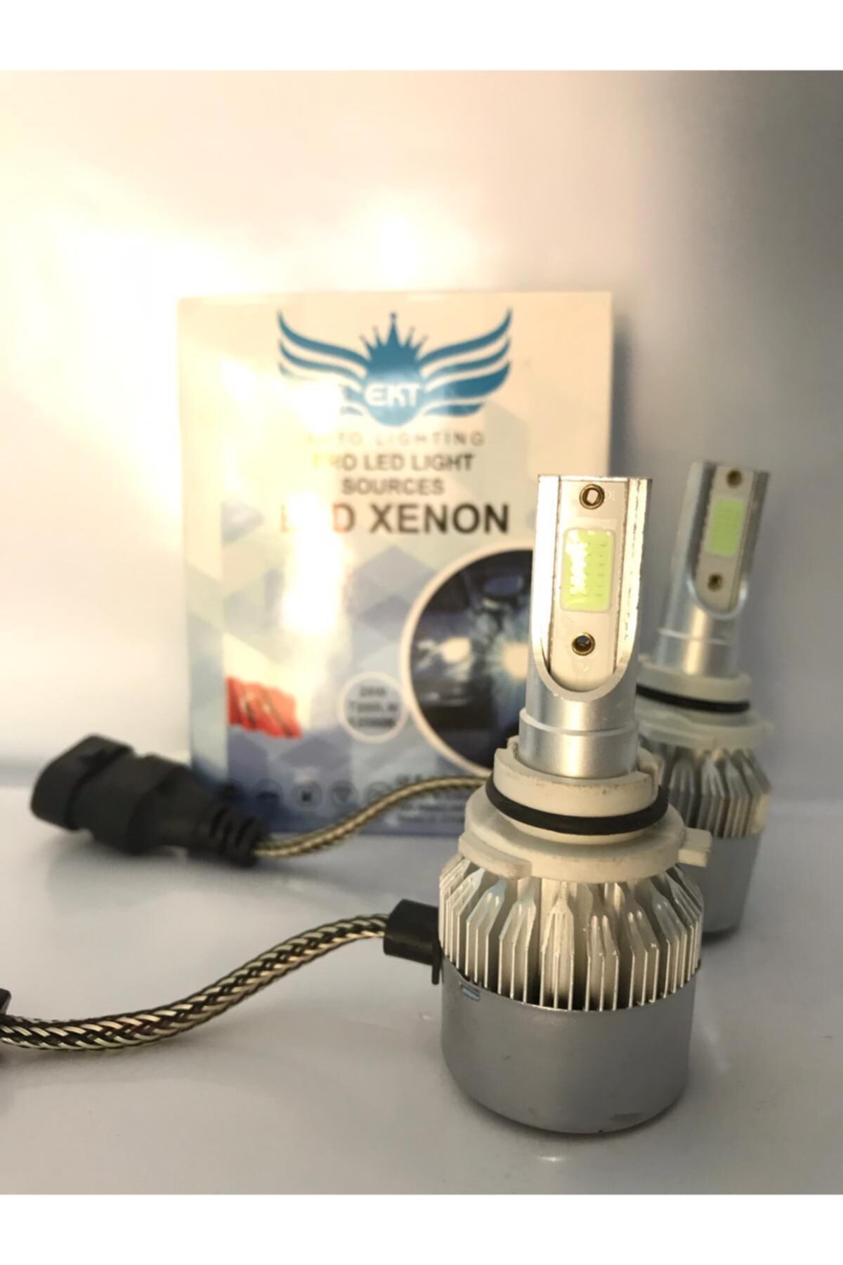 EKT Hb4-9006 7200 Lümen Deli Mavi Led Xenon 30000k Şimşek Etkili(led Far Ampulü)