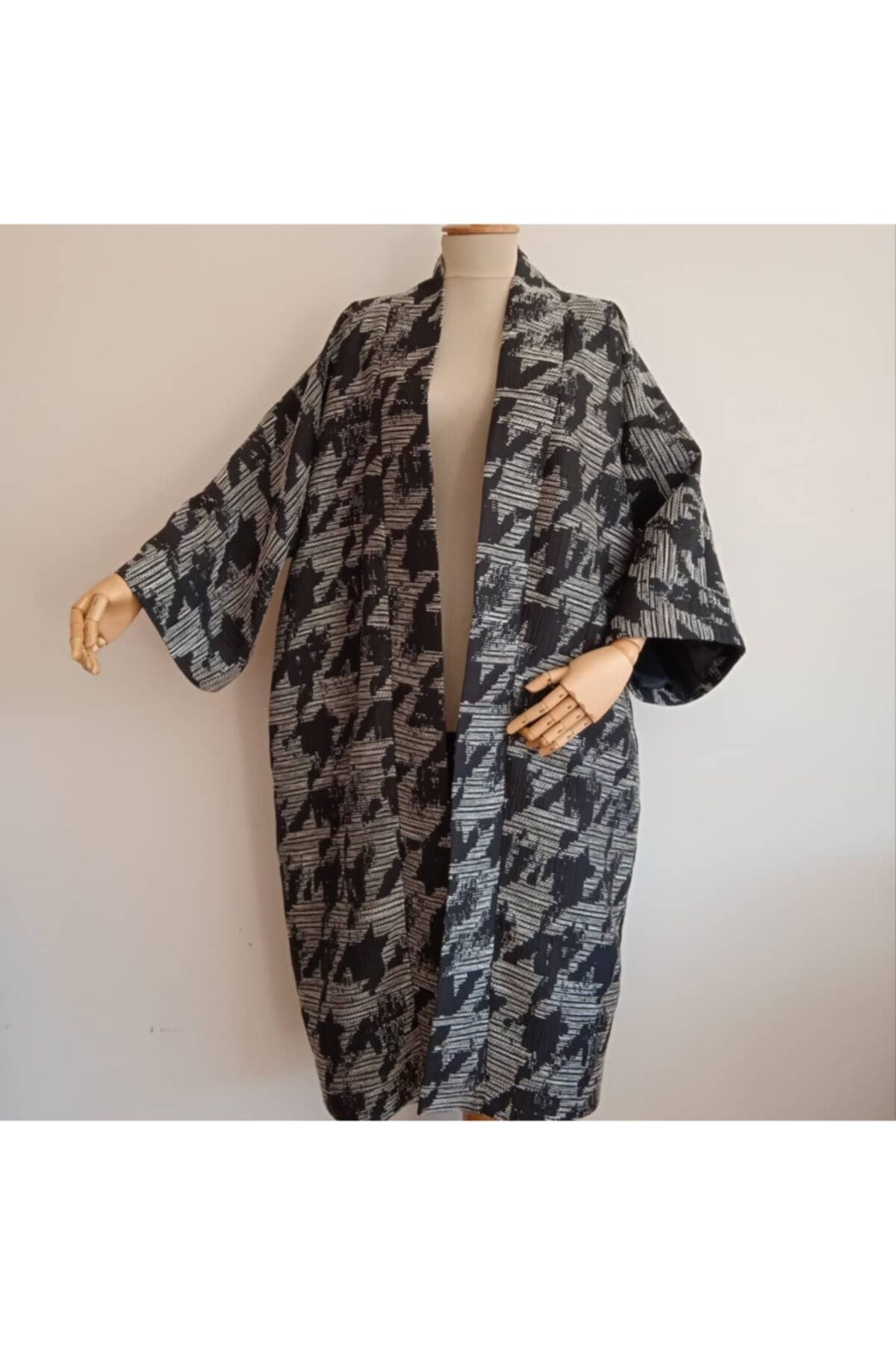 İVİA Tasarım Nüyük Beden Kaban Kimono Siyah