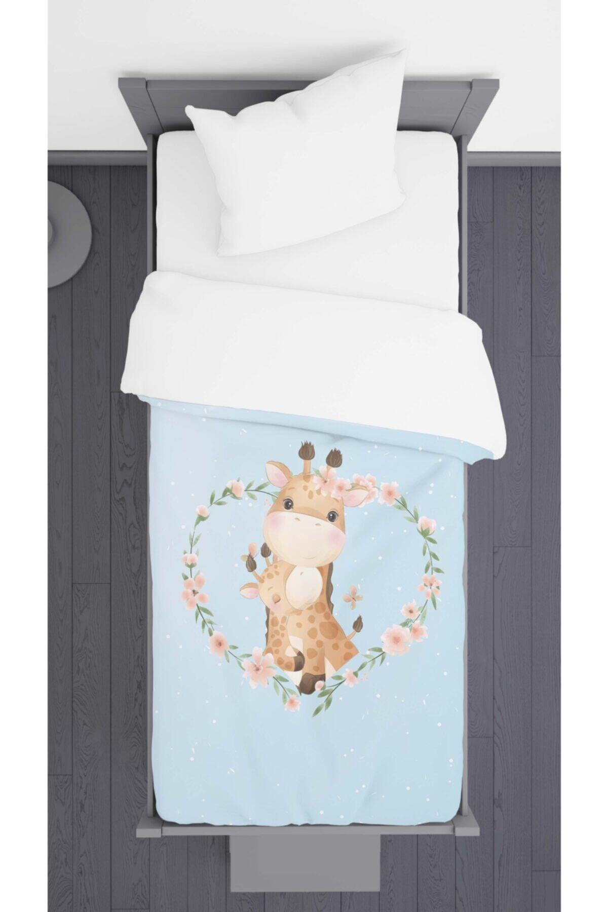 Ziu Kids Mavi Zemin Zürafa Desenli Dekoratif Yatak Örtüsü 140x220