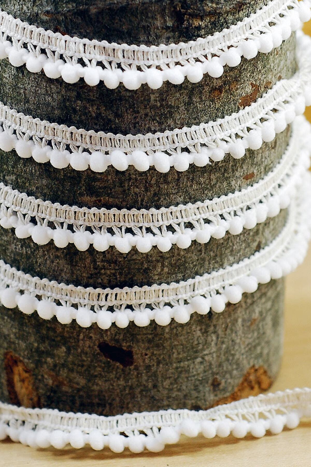 Funbou Minik ponpon şerit, krem / 5 metre