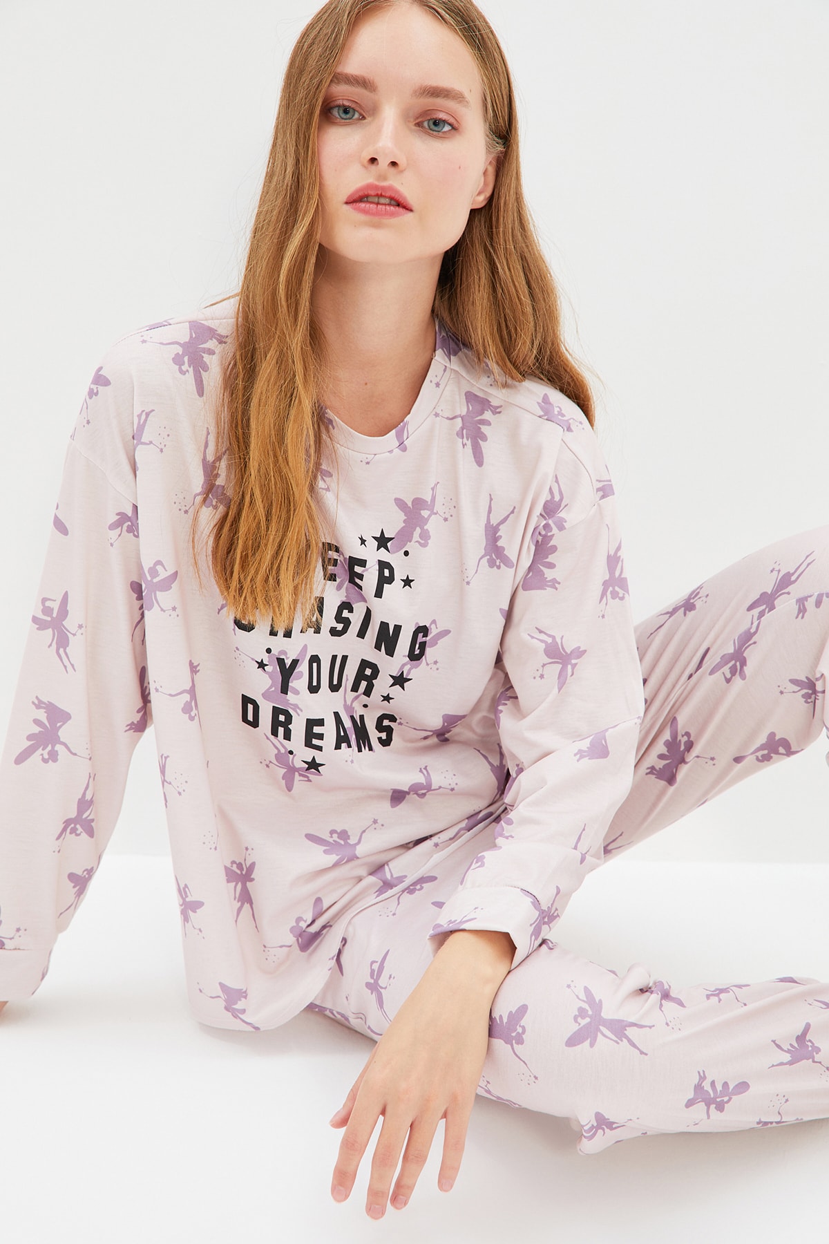 TRENDYOLMİLLA Pudra Slogan Baskılı Örme Pijama Takımı THMAW22PT0753