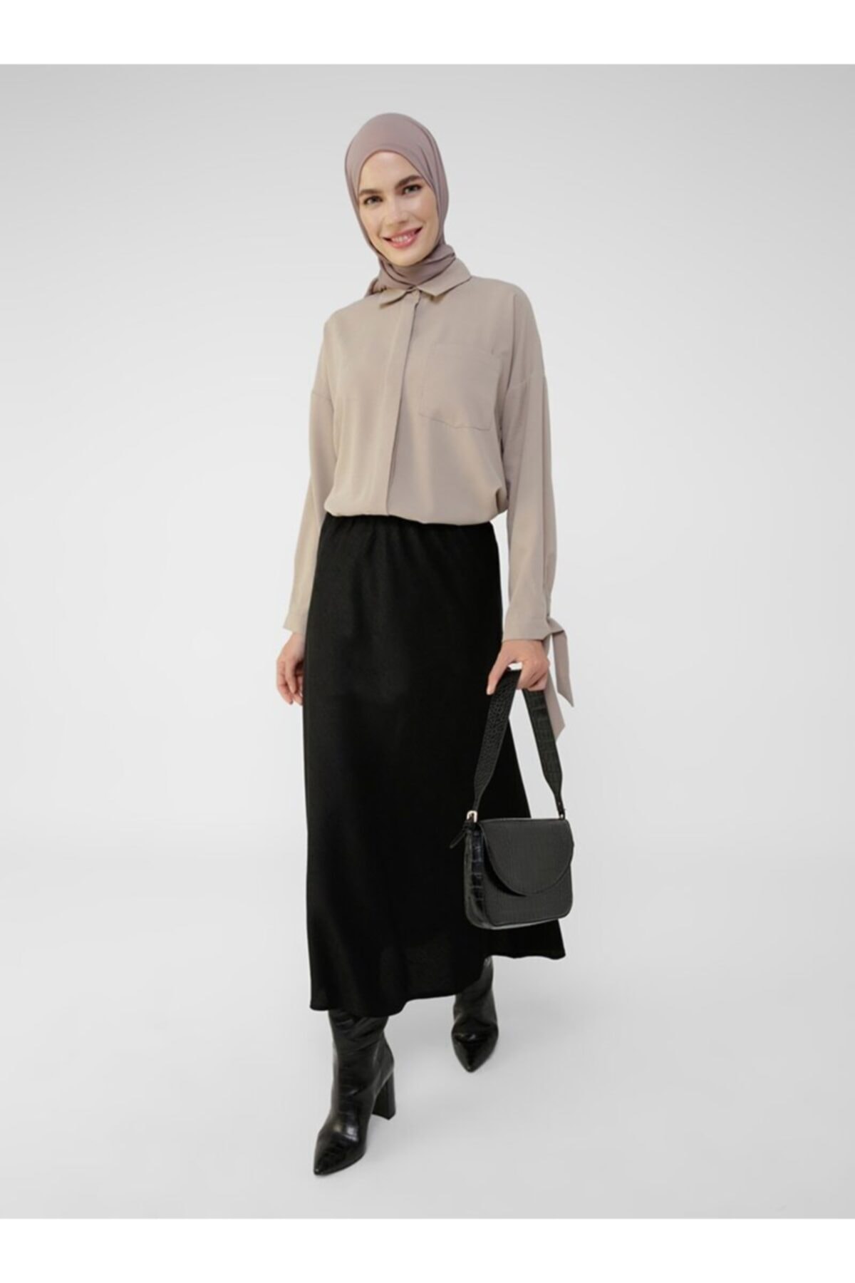 Refka Fitilli Kadife Etek Siyah