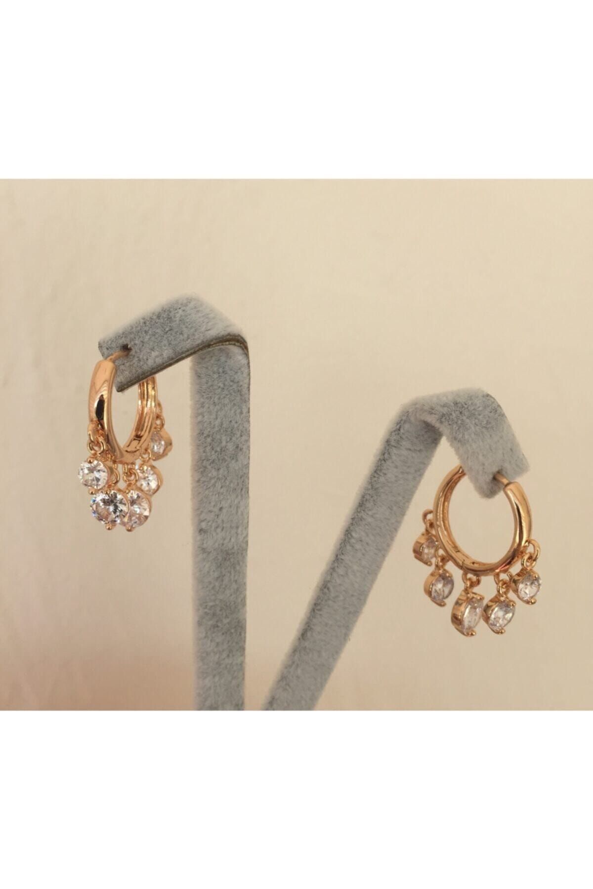 ACCESSORIES WORLD Çelik Shakira Gold Renk Zirkon Taşlı Küpe