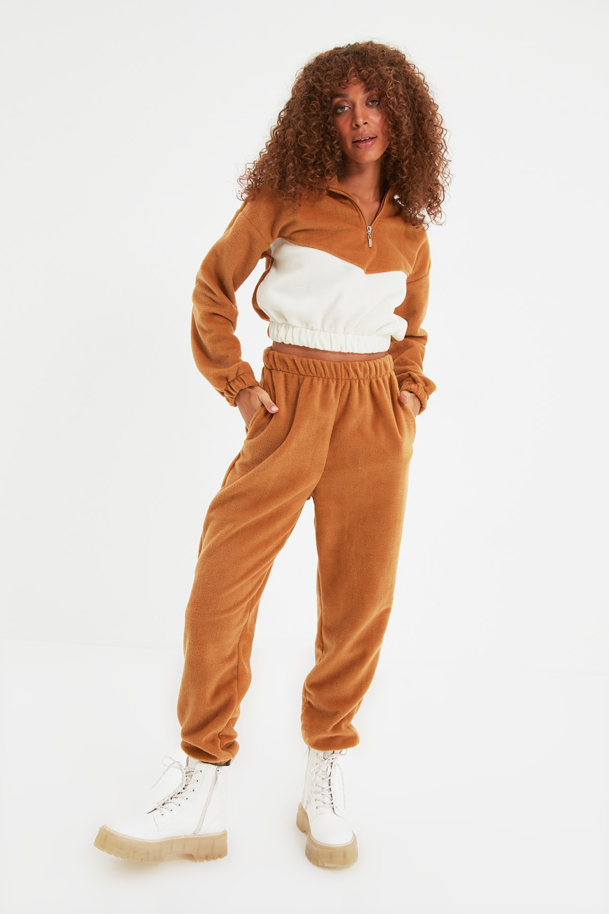 TRENDYOLMİLLA Camel Loose Jogger Polar Örme Eşofman Altı TWOAW22EA0398