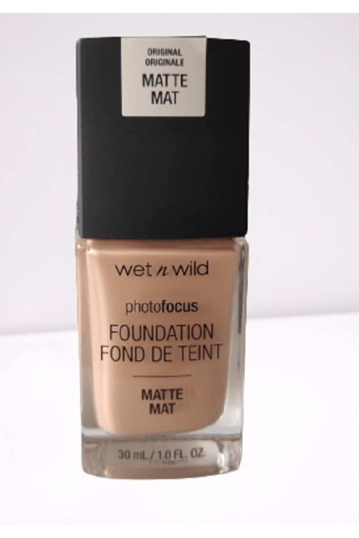WET N WİLD Mat Fondöten - Classic Beige E371c