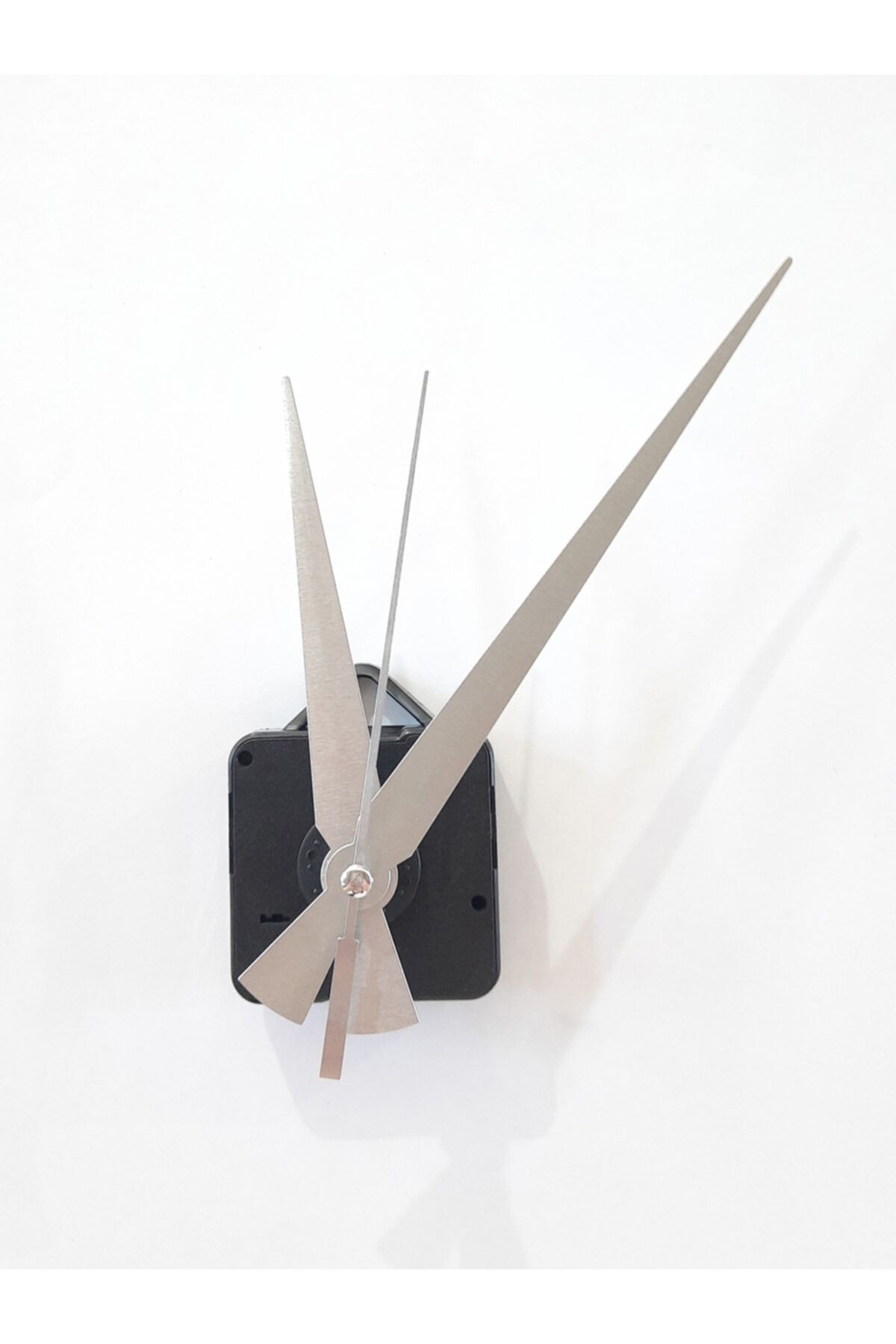 Wooden Factory Büyük Boy Askı Aparatlı Sessiz Çalışan Saat Mekanizması Gümüş Renkli (akrep:13cm, Yelkovan:18cm)
