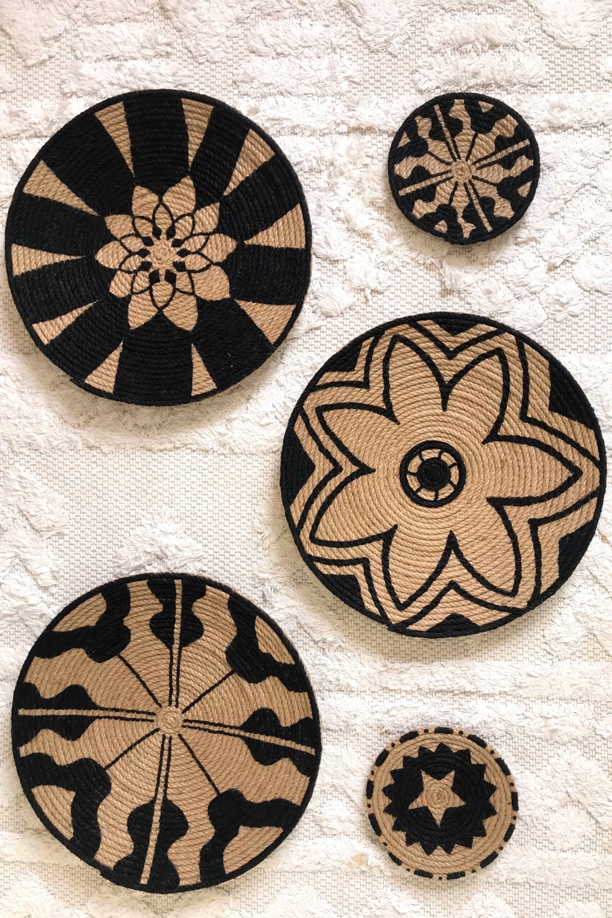 Bohemyuva Black Floral Yeni Yıl Serisi 5'li Bohem New Year Etnik Hasır Duvar Tabak Seti Yılbaşı Serisi