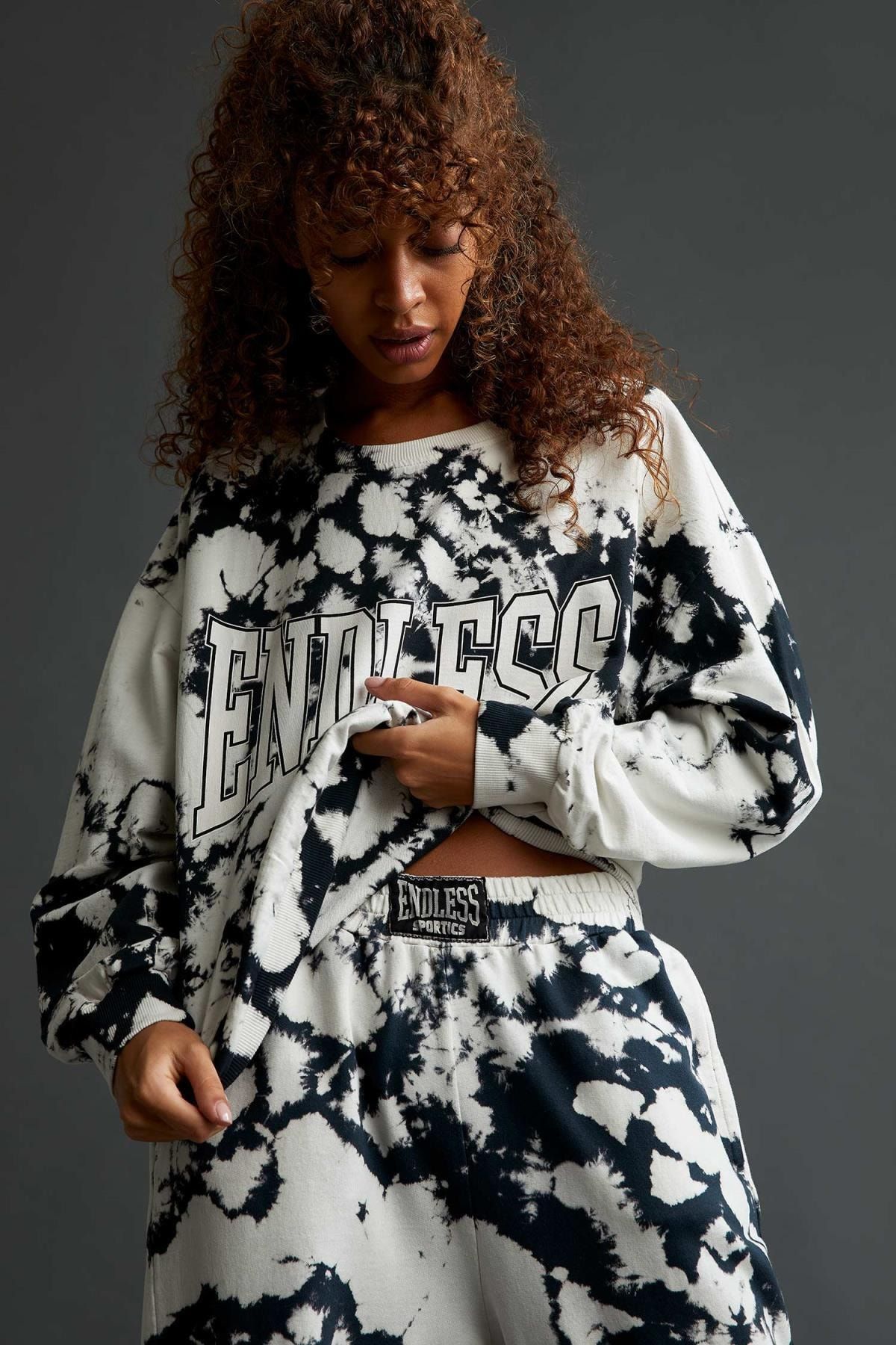 DeFacto Batik Baskılı Oversize Fit Sweatshirt