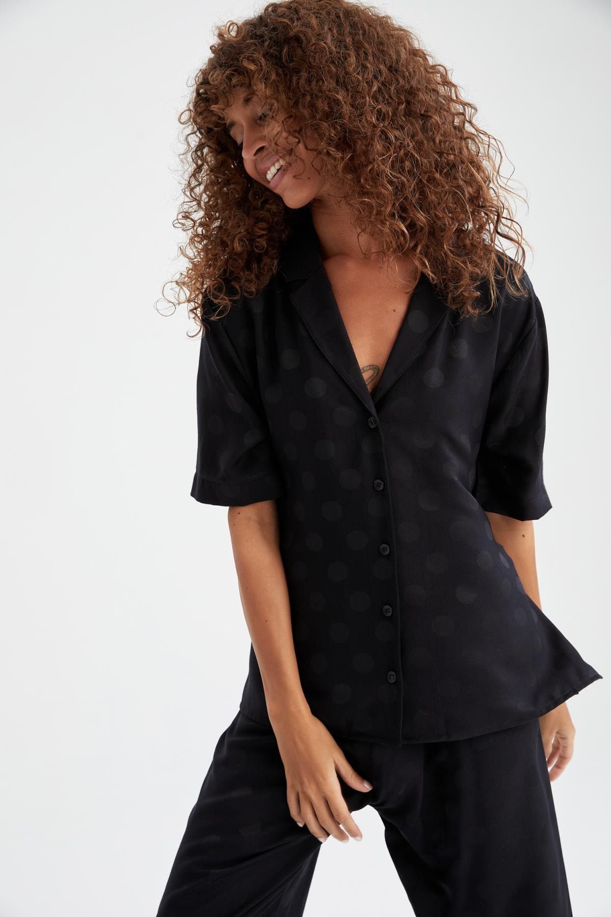 DeFacto Regular Fit Gömlek Yaka Kısa Kollu Pijama Üstü