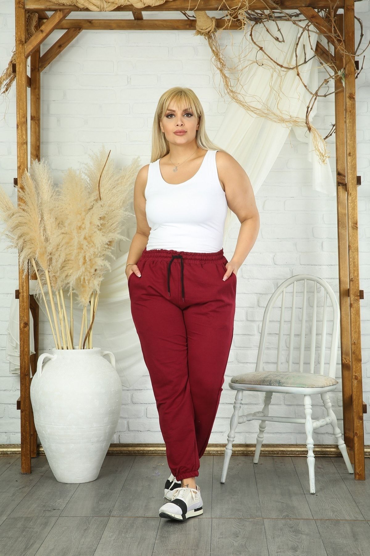 Women's plus size shop sweatpants with pockets