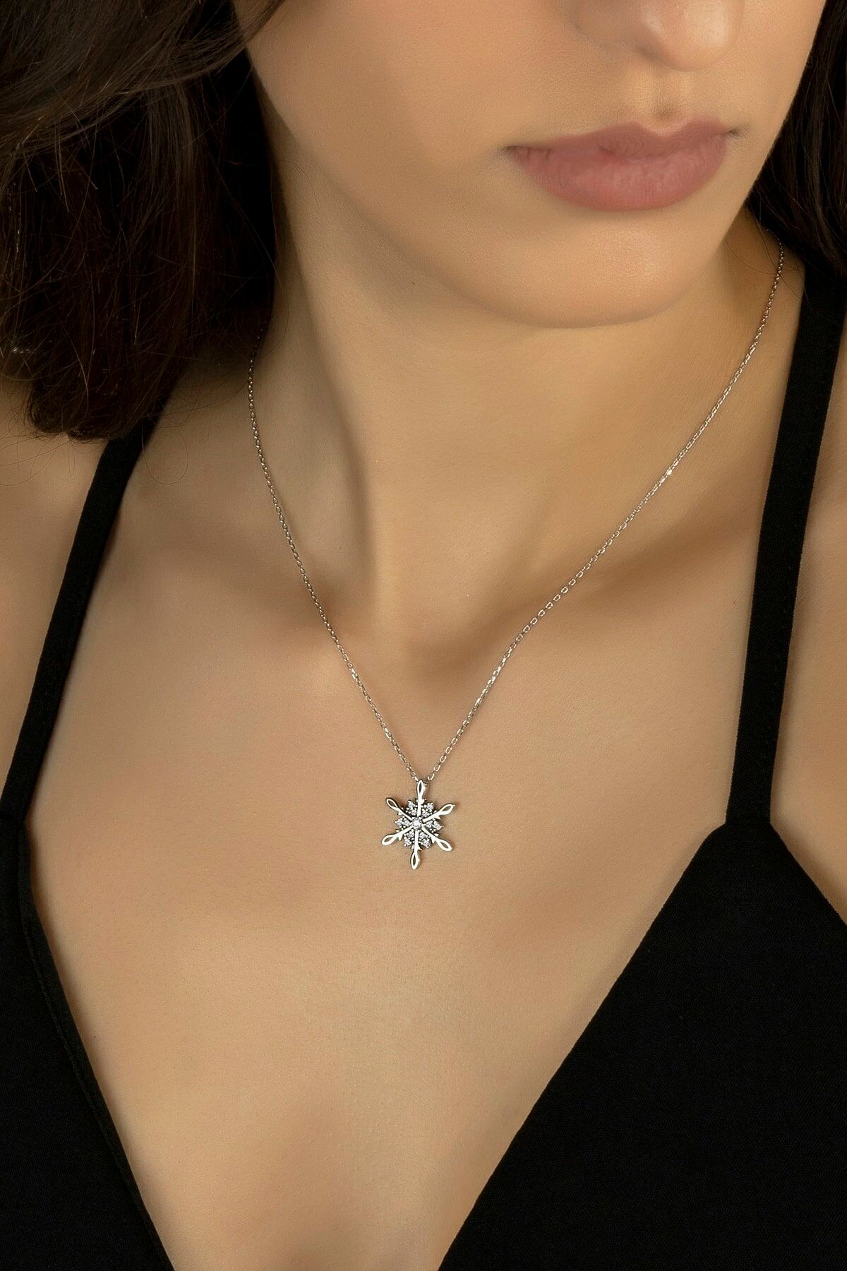 İn Dubai Silver Gümüş Kolye Swarovskı Taşlı Kar Tanesi Temalı Altın Kaplama Kadın Kolye Dbsk-slvr0025