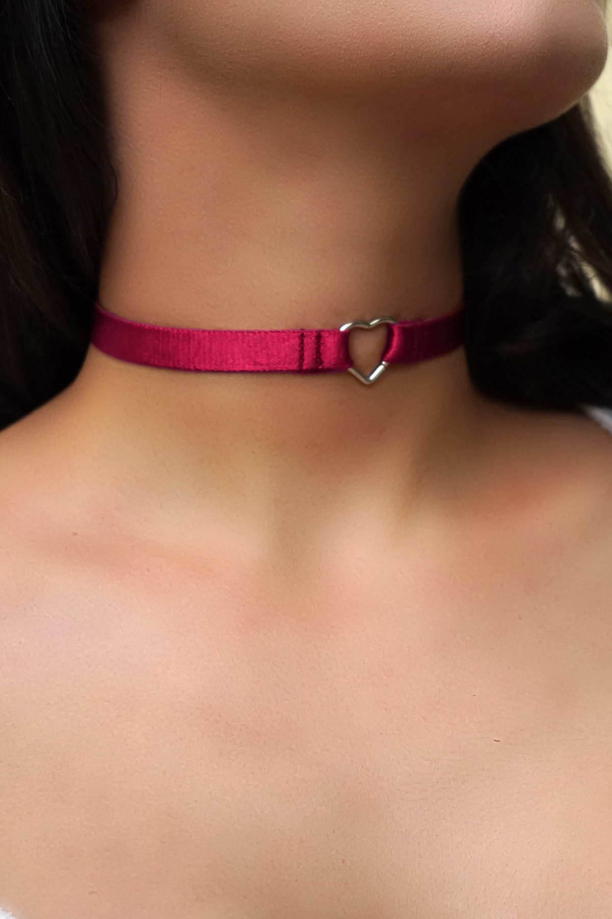 Queenky Kadın Bordo Kalp Halka Detaylı Choker Kolye Arkadan Klipsli