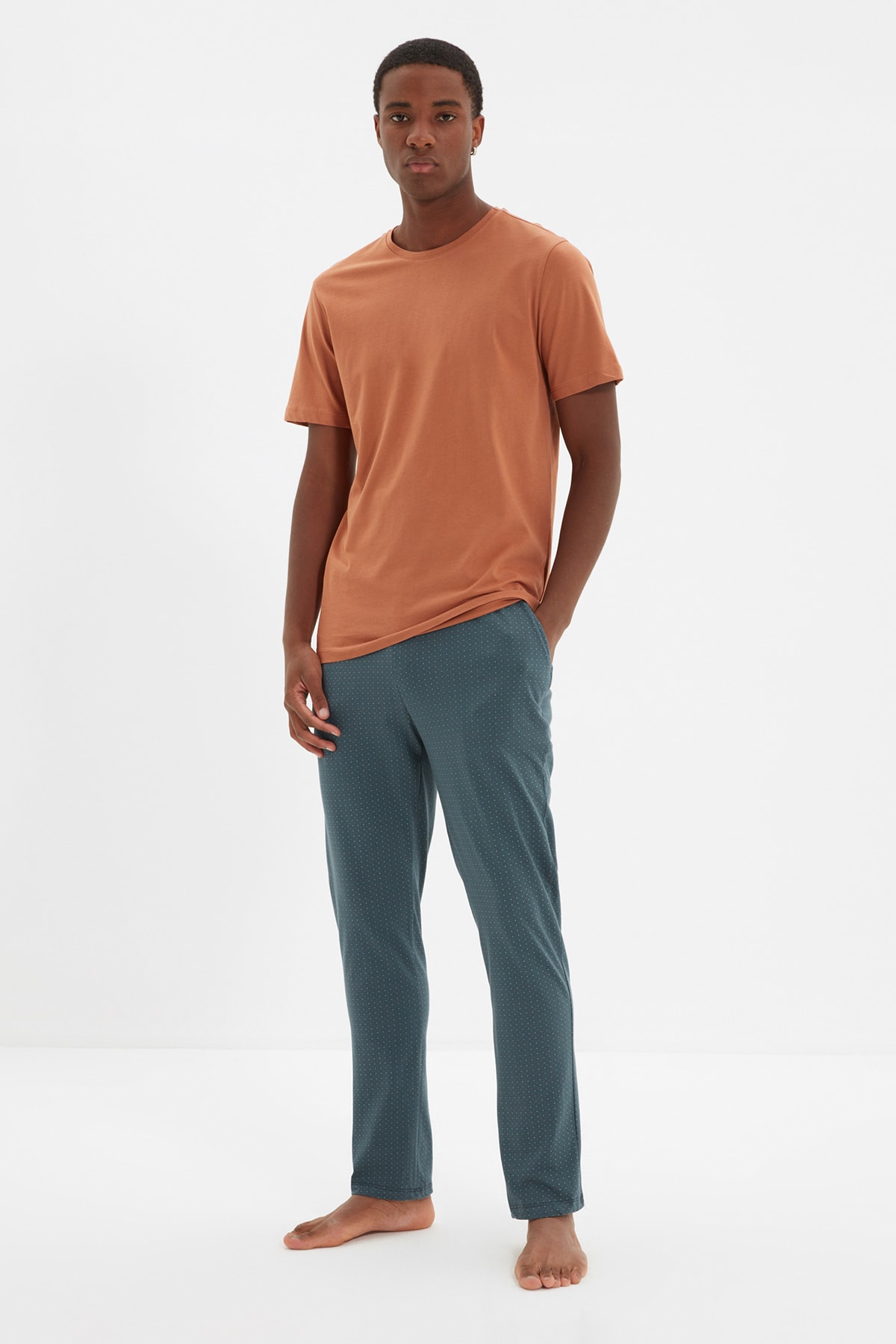 TRENDYOL MAN Turuncu Renk Bloklu Pijama Takımı THMSS21PT0319