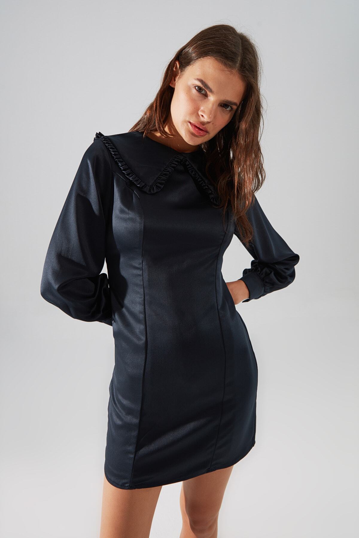 TRENDYOLMİLLA Lacivert Petite Yaka Detaylı Elbise TWOAW22EL0836