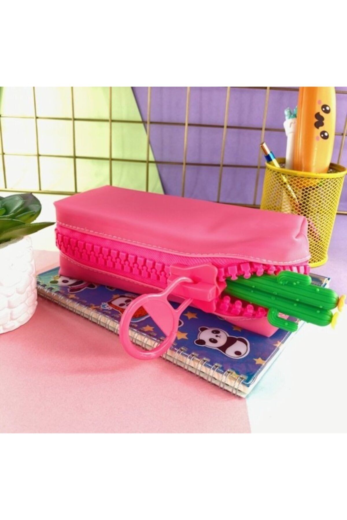 Çılgıntrend Büyük Fermuarlı Silikon Kalemlik Pembe