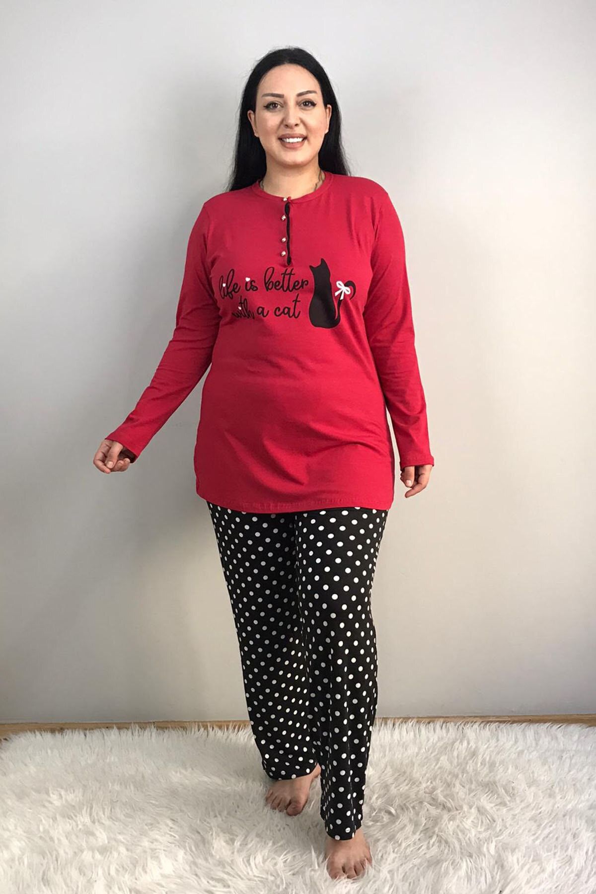 tarzimsuper Kadın Büyük Beden Kedi Baskılı Uzun Kollu Düğme Detaylı Puantiyeli Pijama Takımı