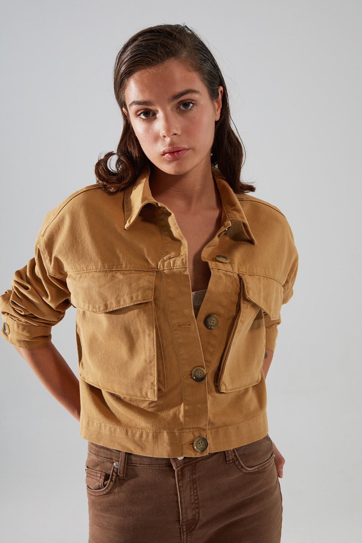 TRENDYOLMİLLA Camel Cep Detaylı Denim Ceket TWOAW22CE0284