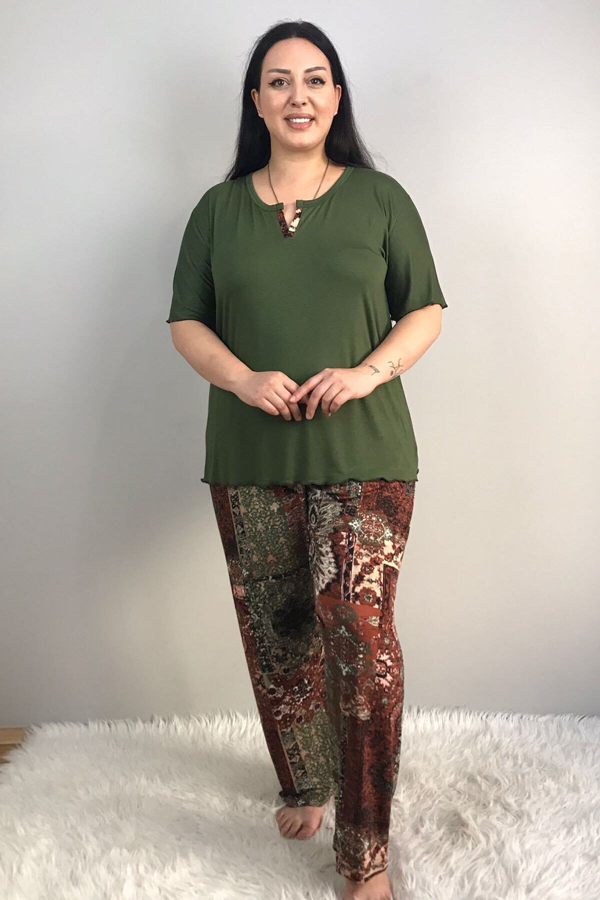 tarzimsuper Kadın Büyük Beden Kısa Kollu Şal Desenli Yeşil Pijama Takımı