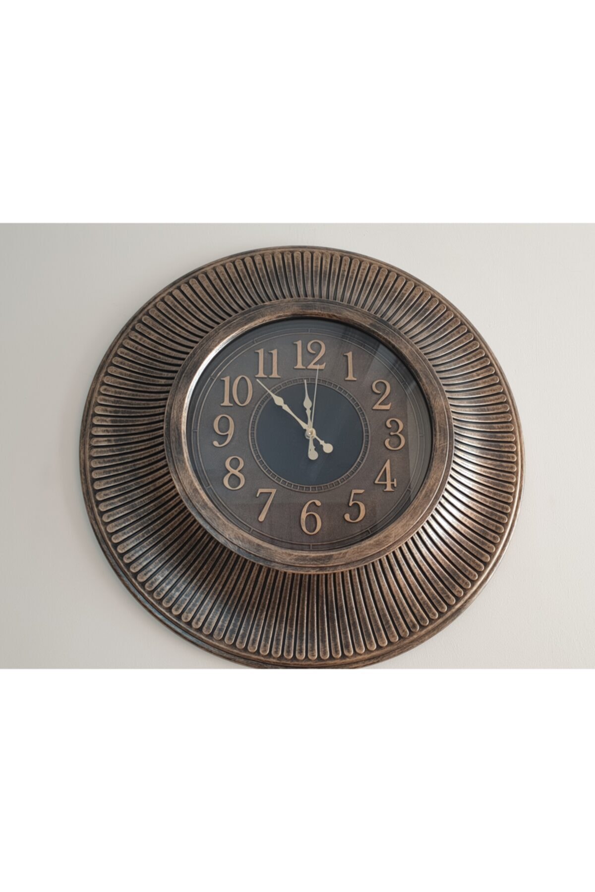 Ahis Home'den Büyük Boy Çizgi Desenli Dekoratif Ve Şık Duvar Saati