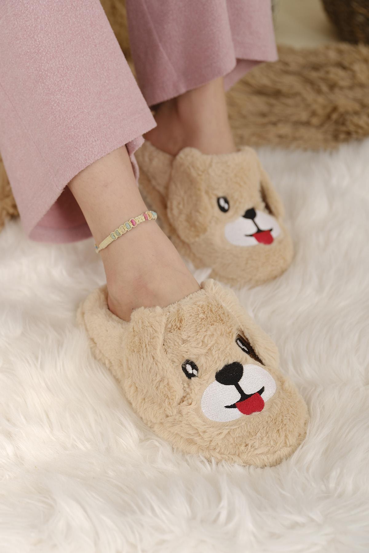 Oksit Amy Kulaklı Peluş Kadın Ev Terliği