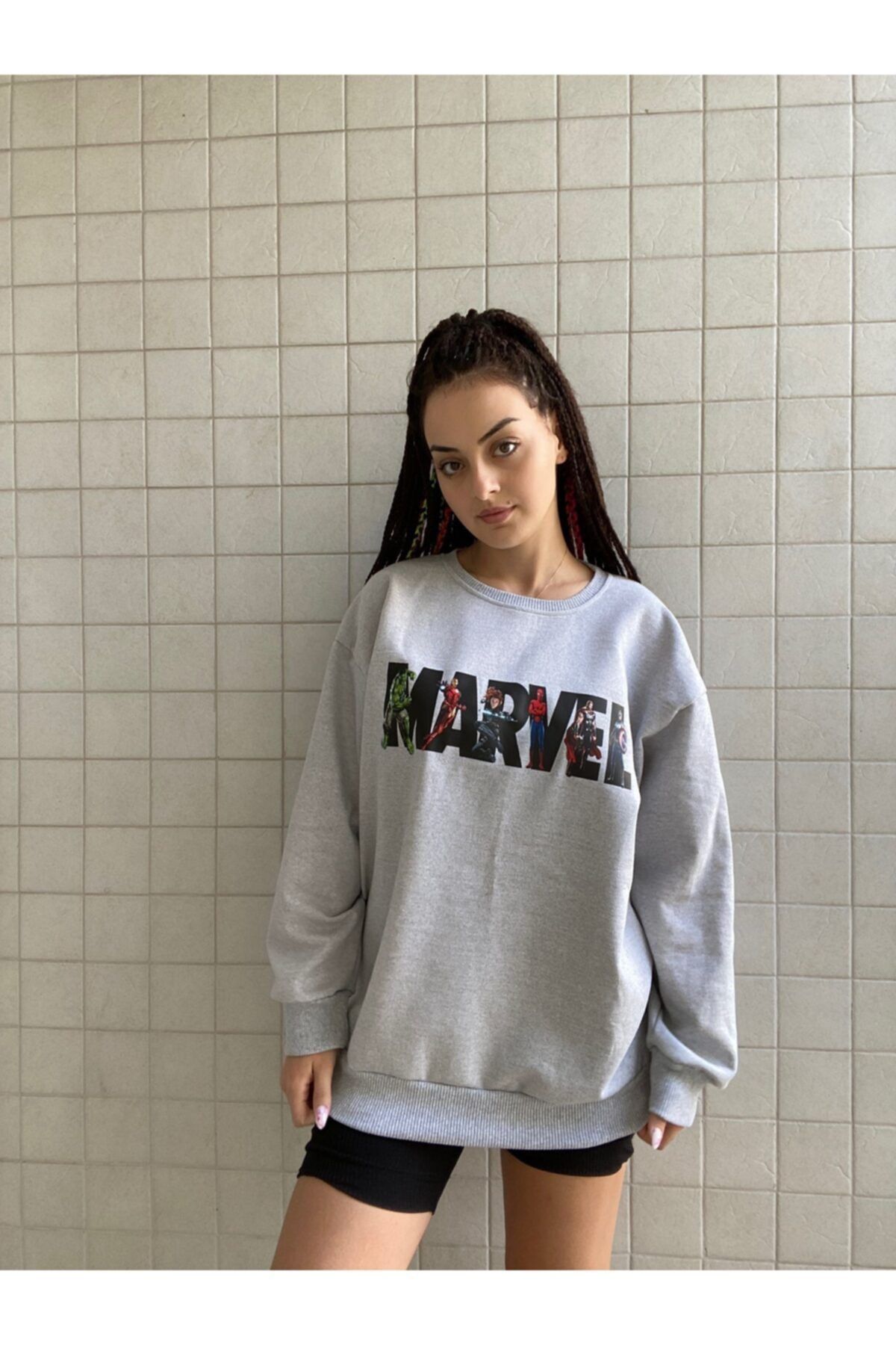 AFROGİYİM Kadın Gri Oversize Sweatshirt Marvel Baskı