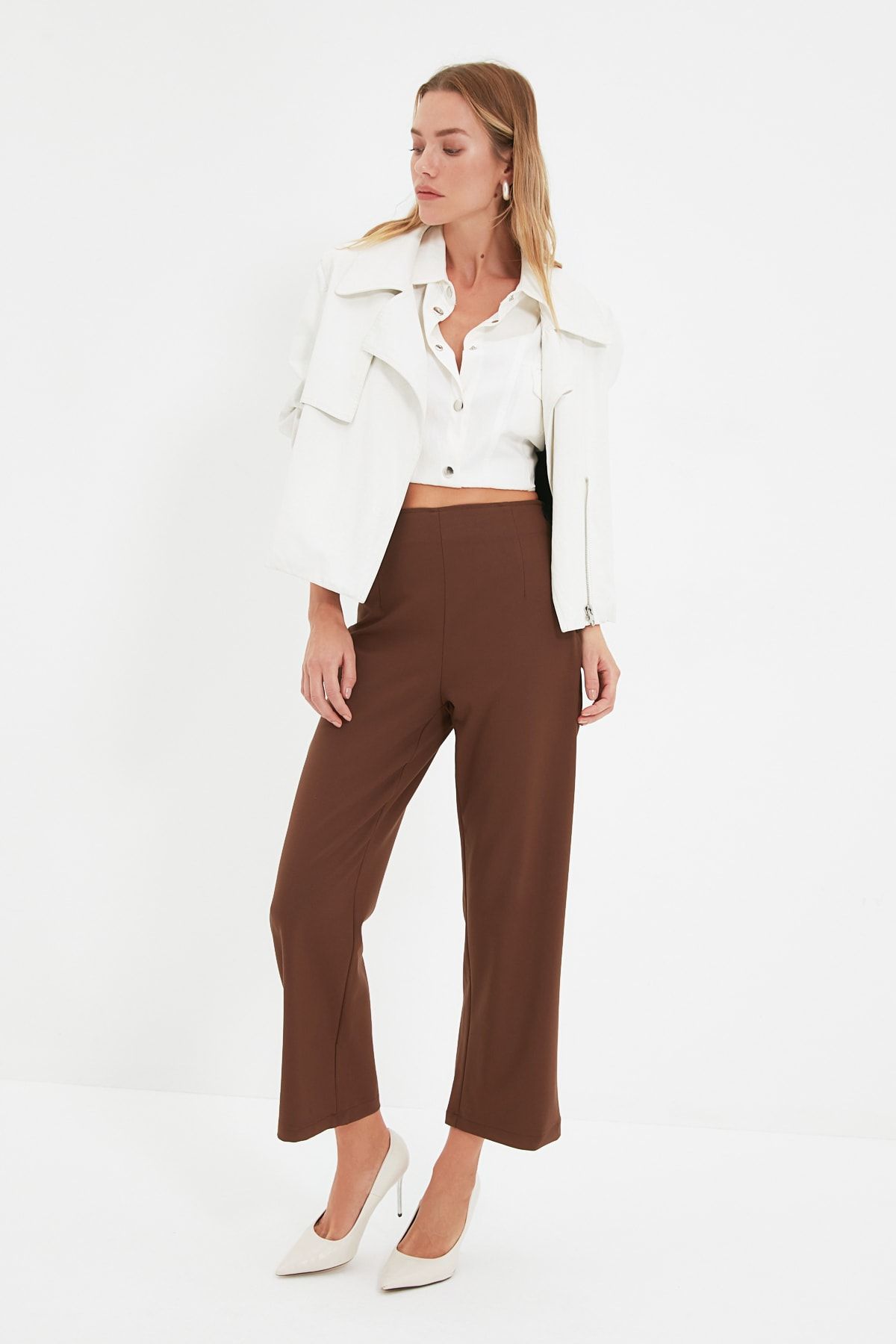 TRENDYOLMİLLA Kahverengi Basic Pantolon TWOAW22PL0569