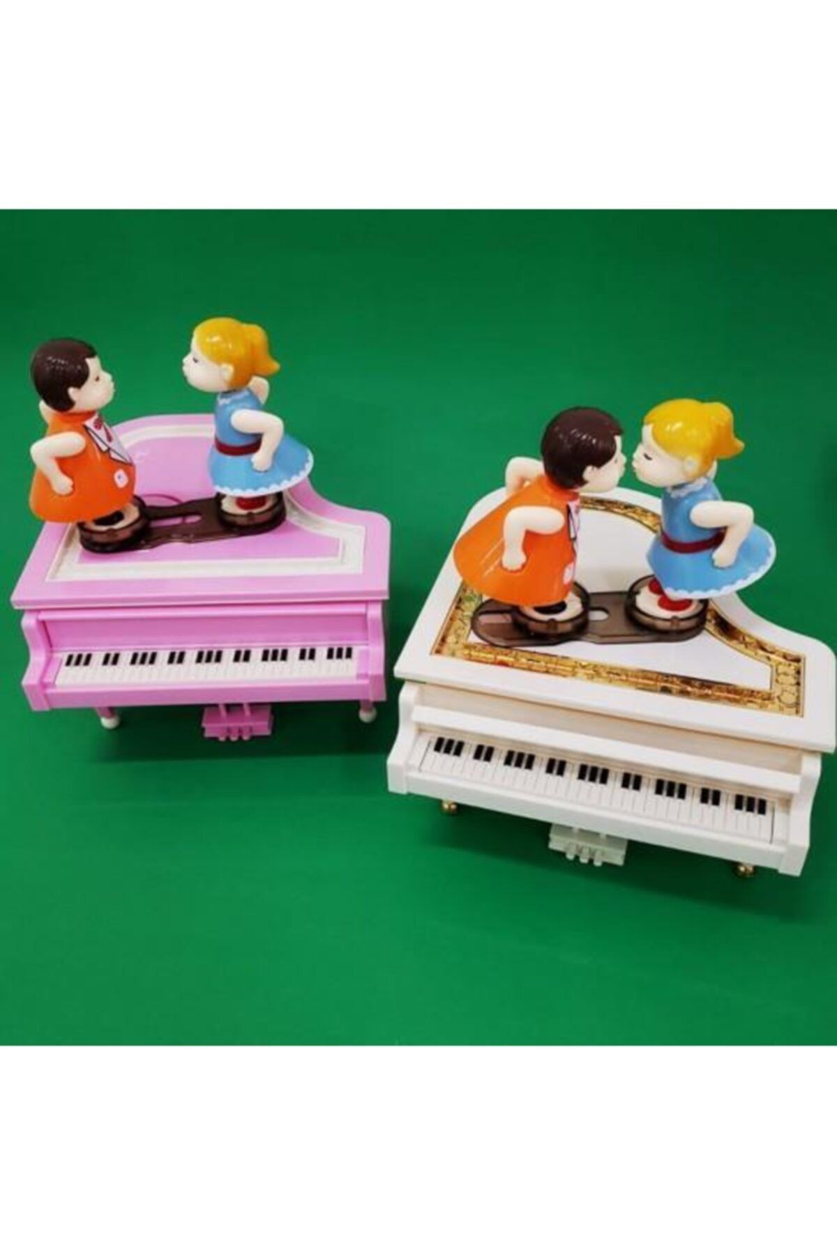 Berrinstore Piyano Tasarımlı Öpüşen Aşıklar Müzik Kutusu Dekoratif Hediyelik